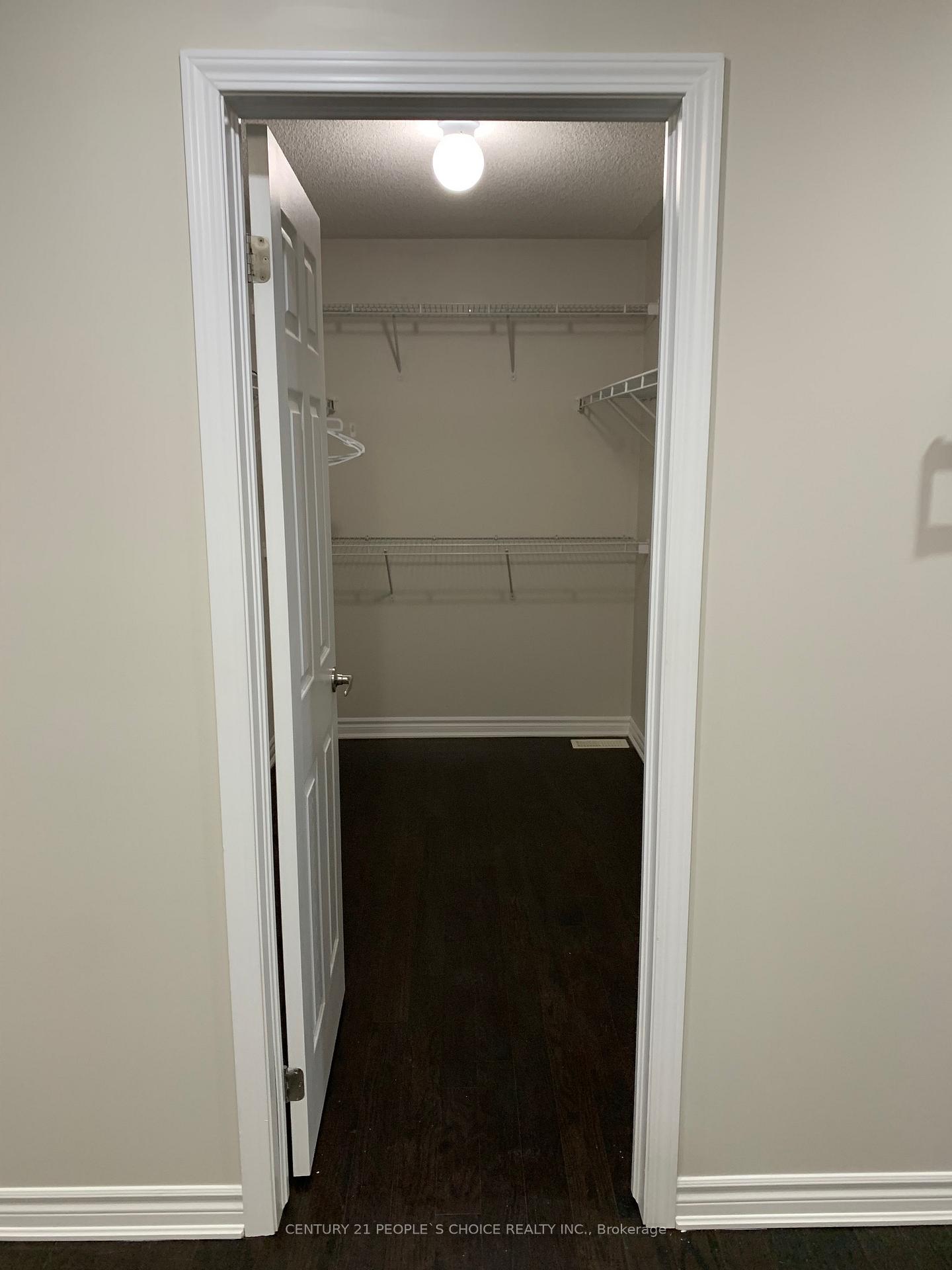 Photo 5 of 72 Fenchurch Drive, Brampton, Northwest Brampton — HOMEH