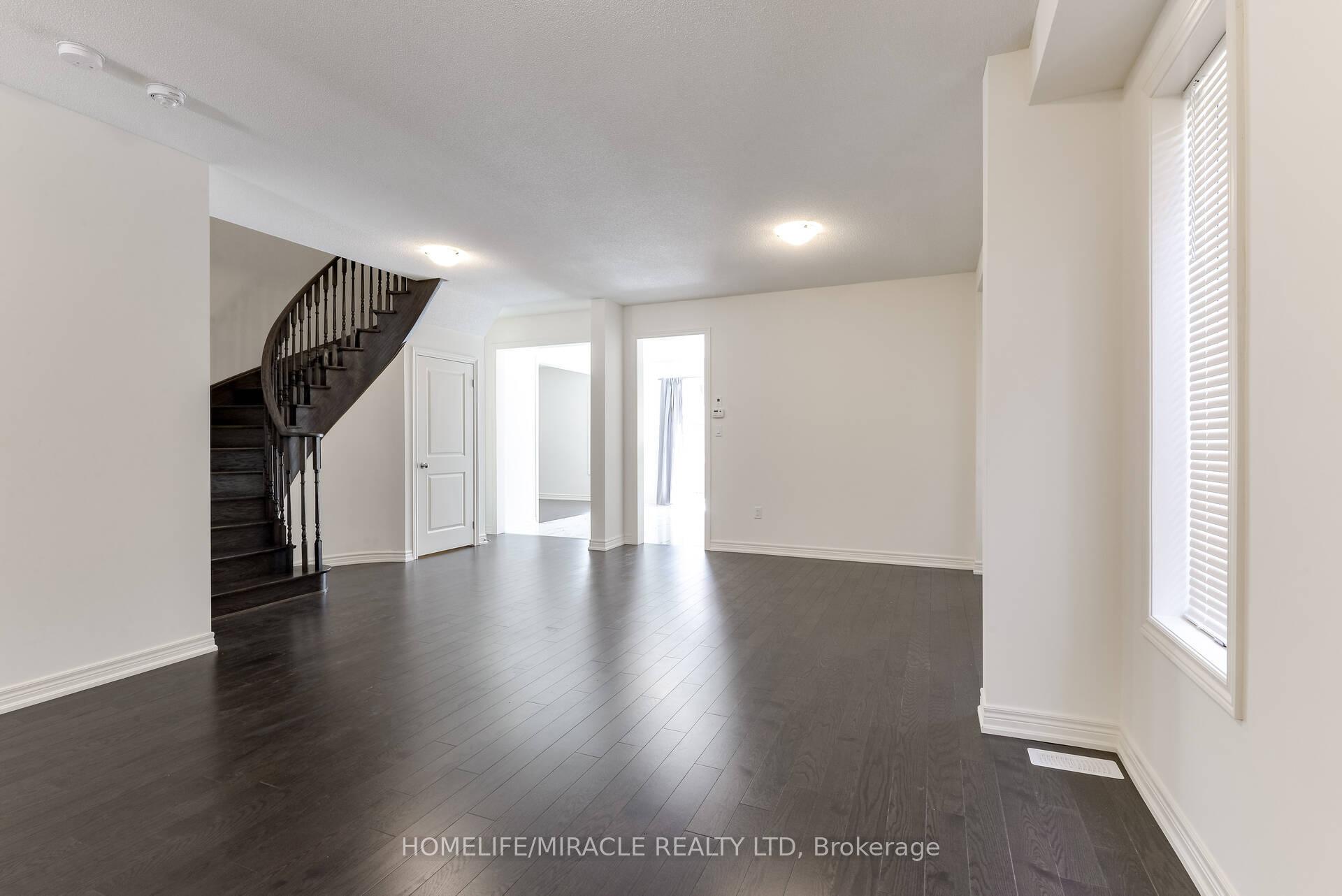 Photo 37 of 21 Ezra Crescent, Brampton, Northwest Brampton — HOMEH