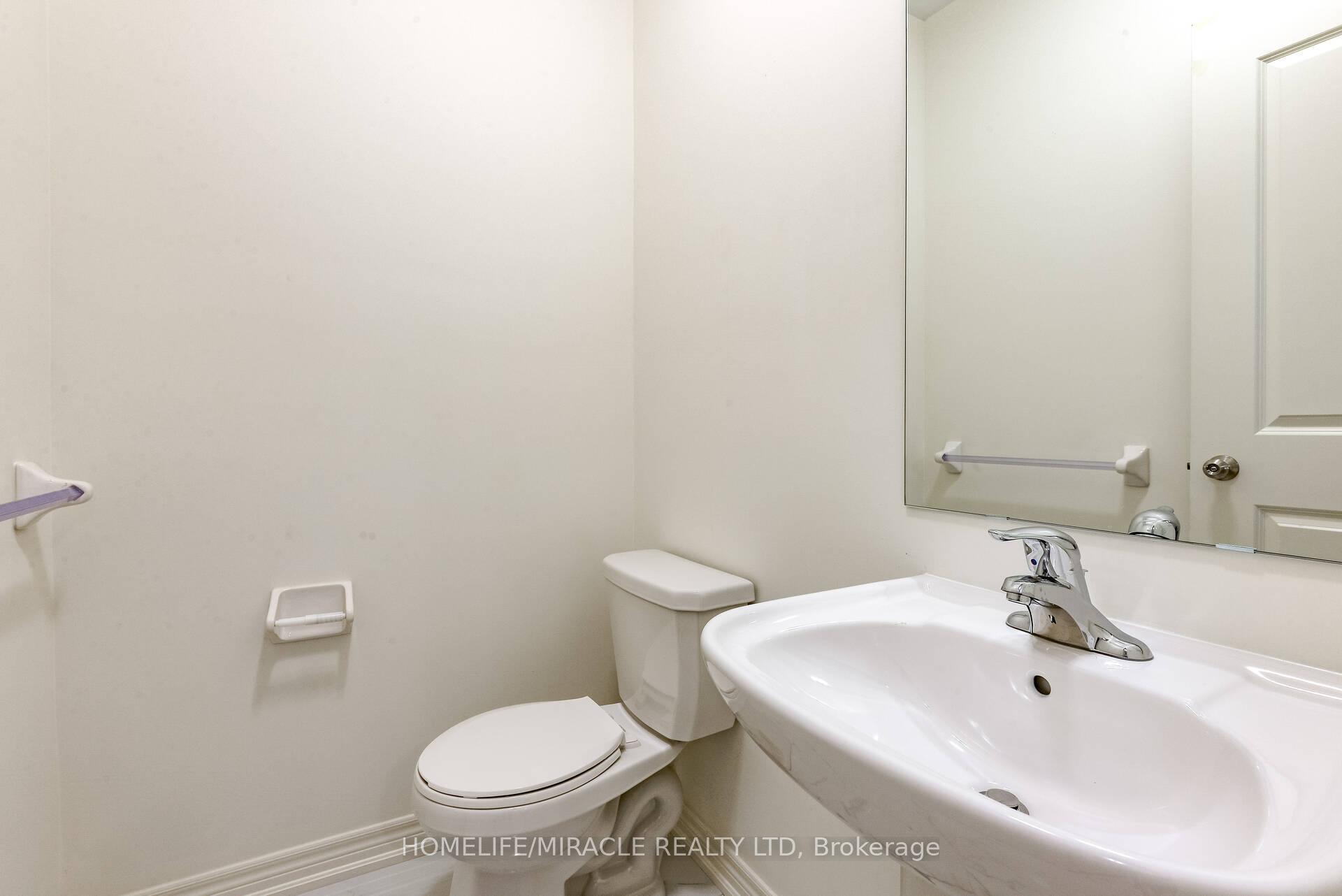 Photo 8 of 21 Ezra Crescent, Brampton, Northwest Brampton — HOMEH