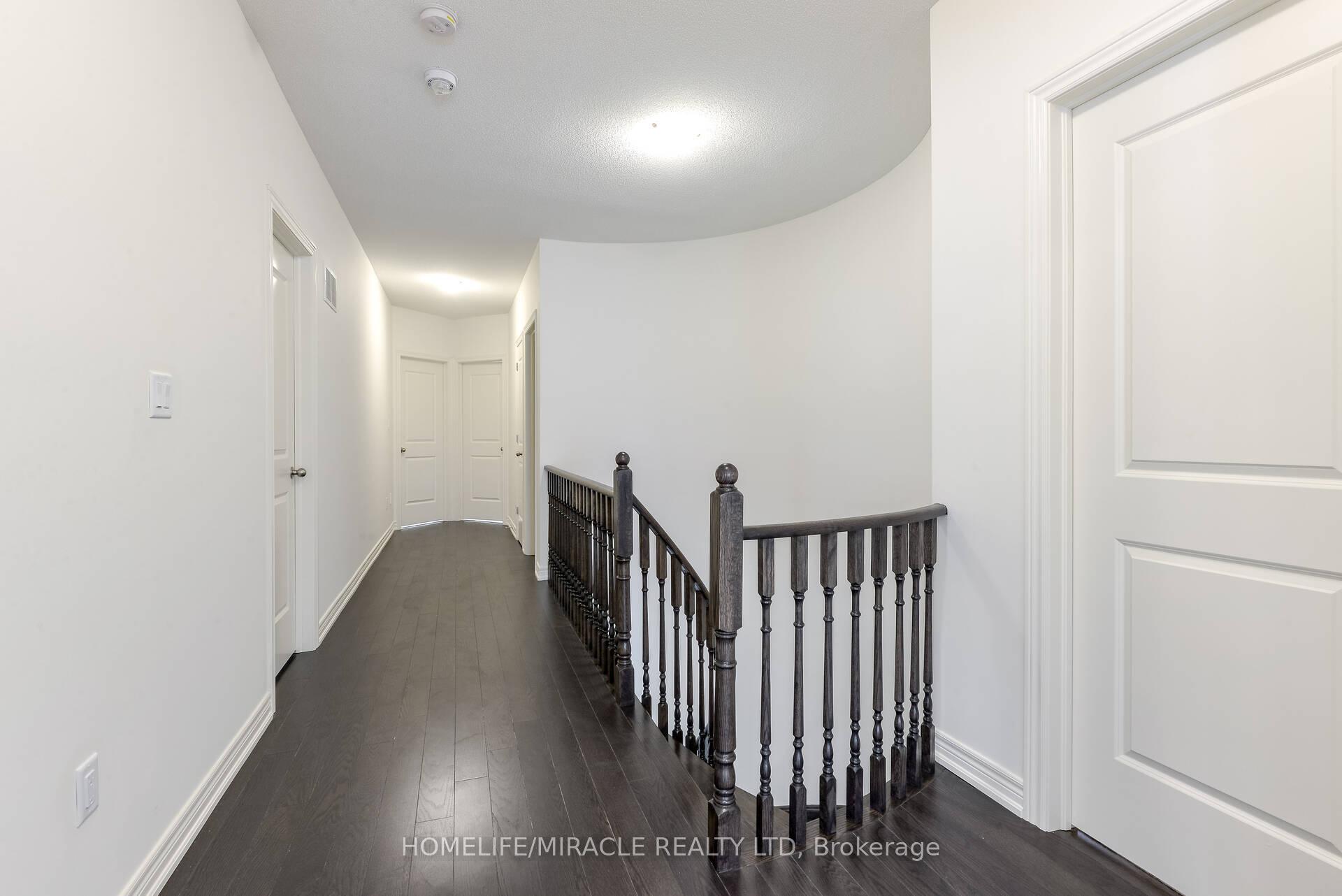 Photo 10 of 21 Ezra Crescent, Brampton, Northwest Brampton — HOMEH