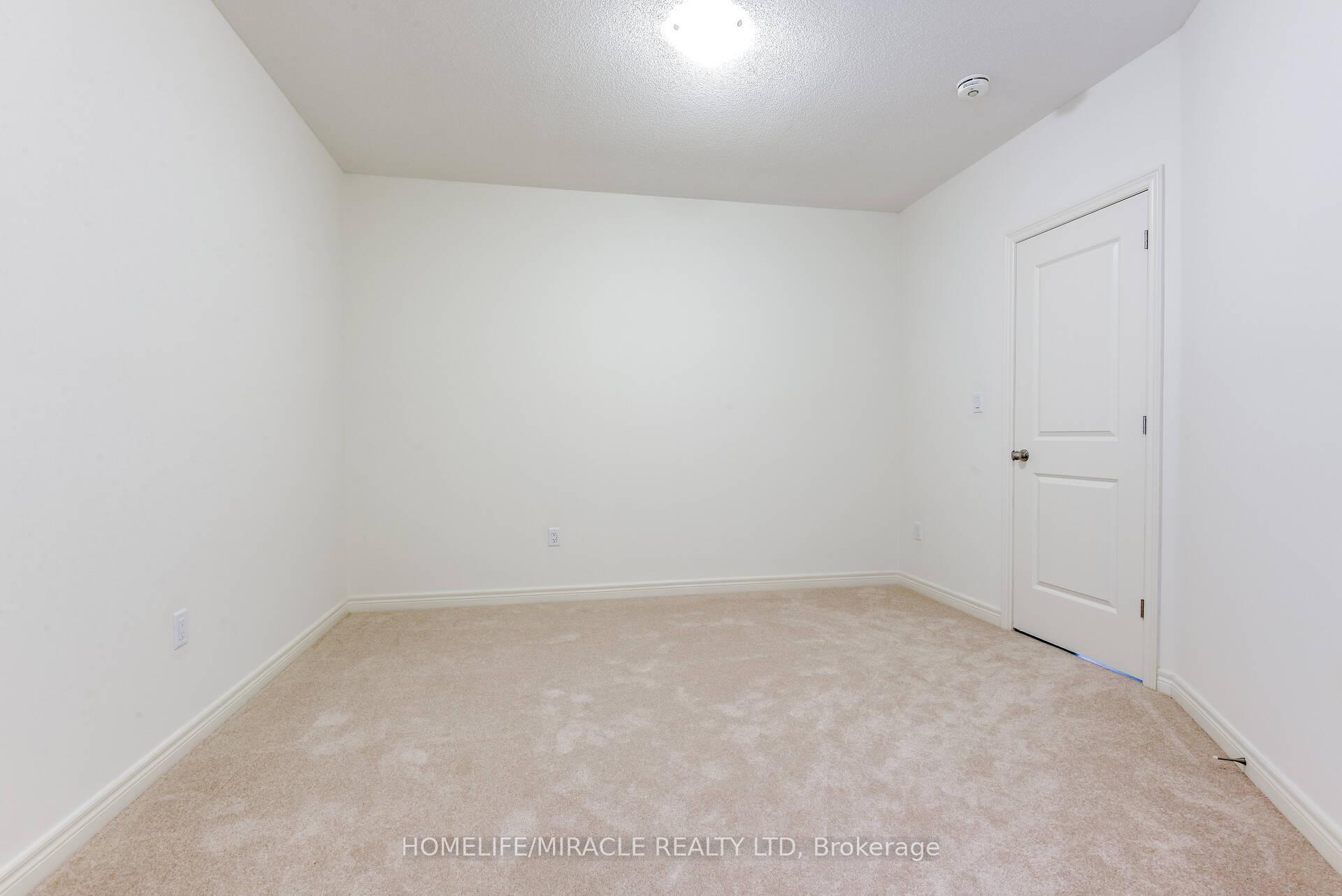 Photo 41 of 21 Ezra Crescent, Brampton, Northwest Brampton — HOMEH