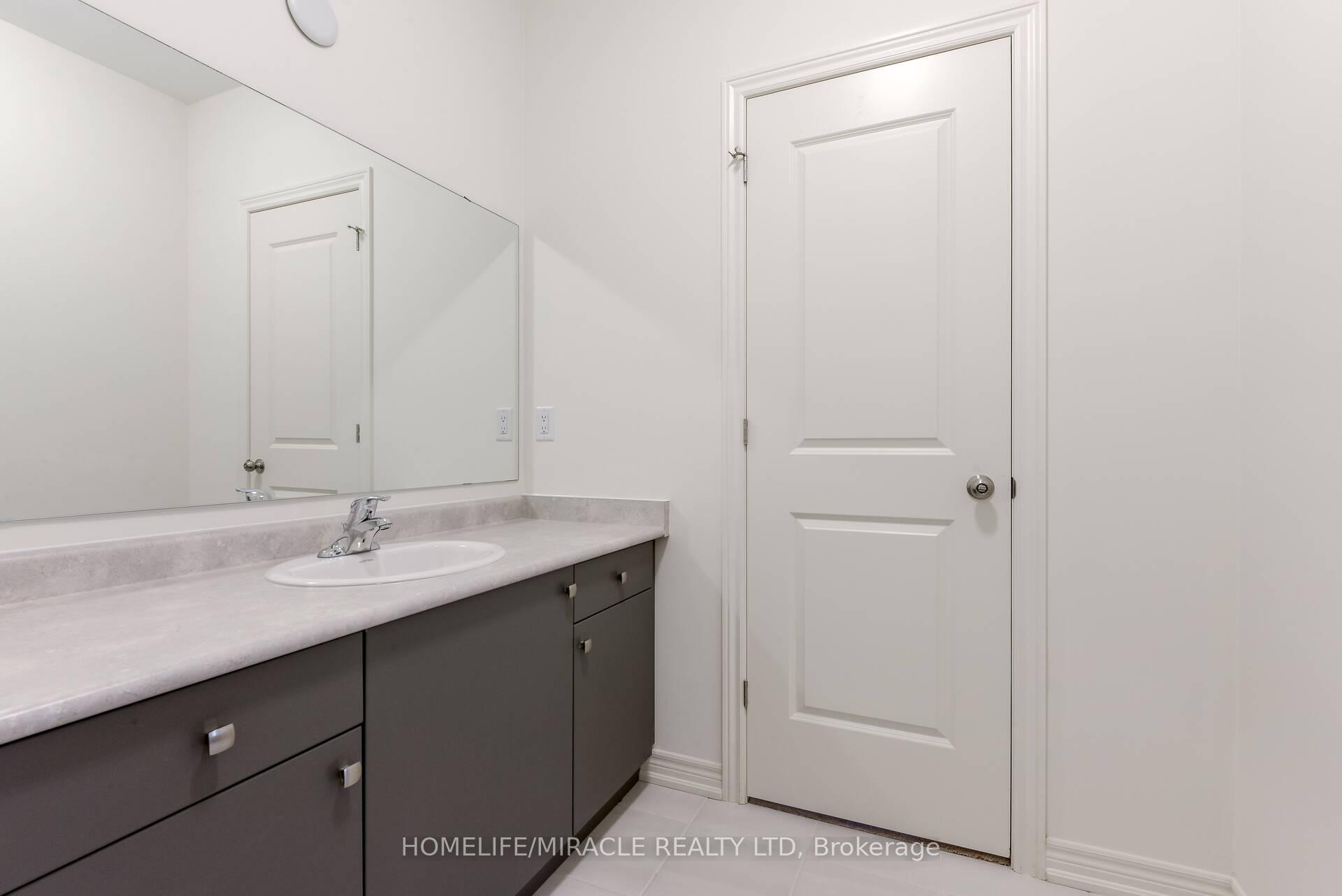 Photo 20 of 21 Ezra Crescent, Brampton, Northwest Brampton — HOMEH