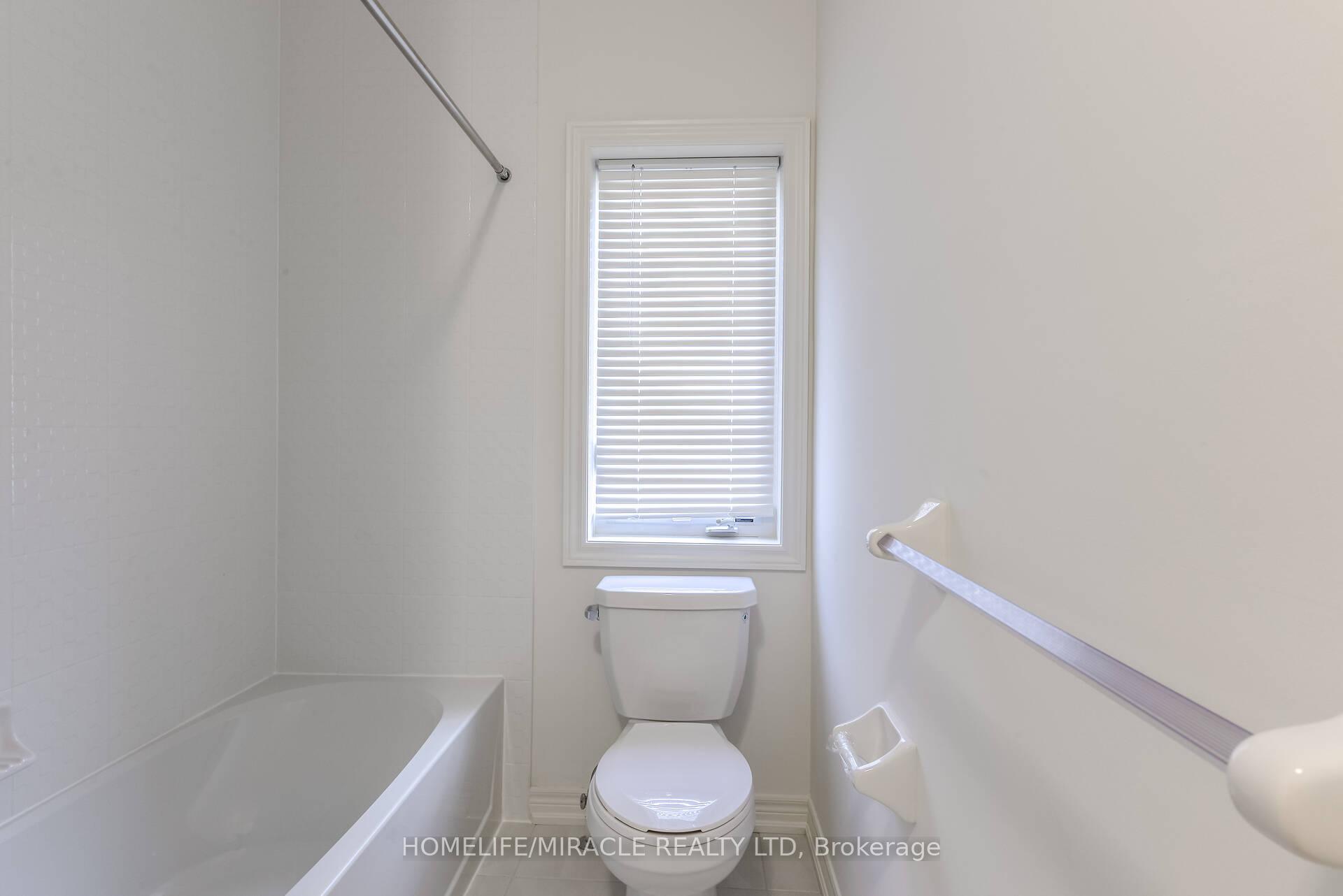 Photo 25 of 21 Ezra Crescent, Brampton, Northwest Brampton — HOMEH