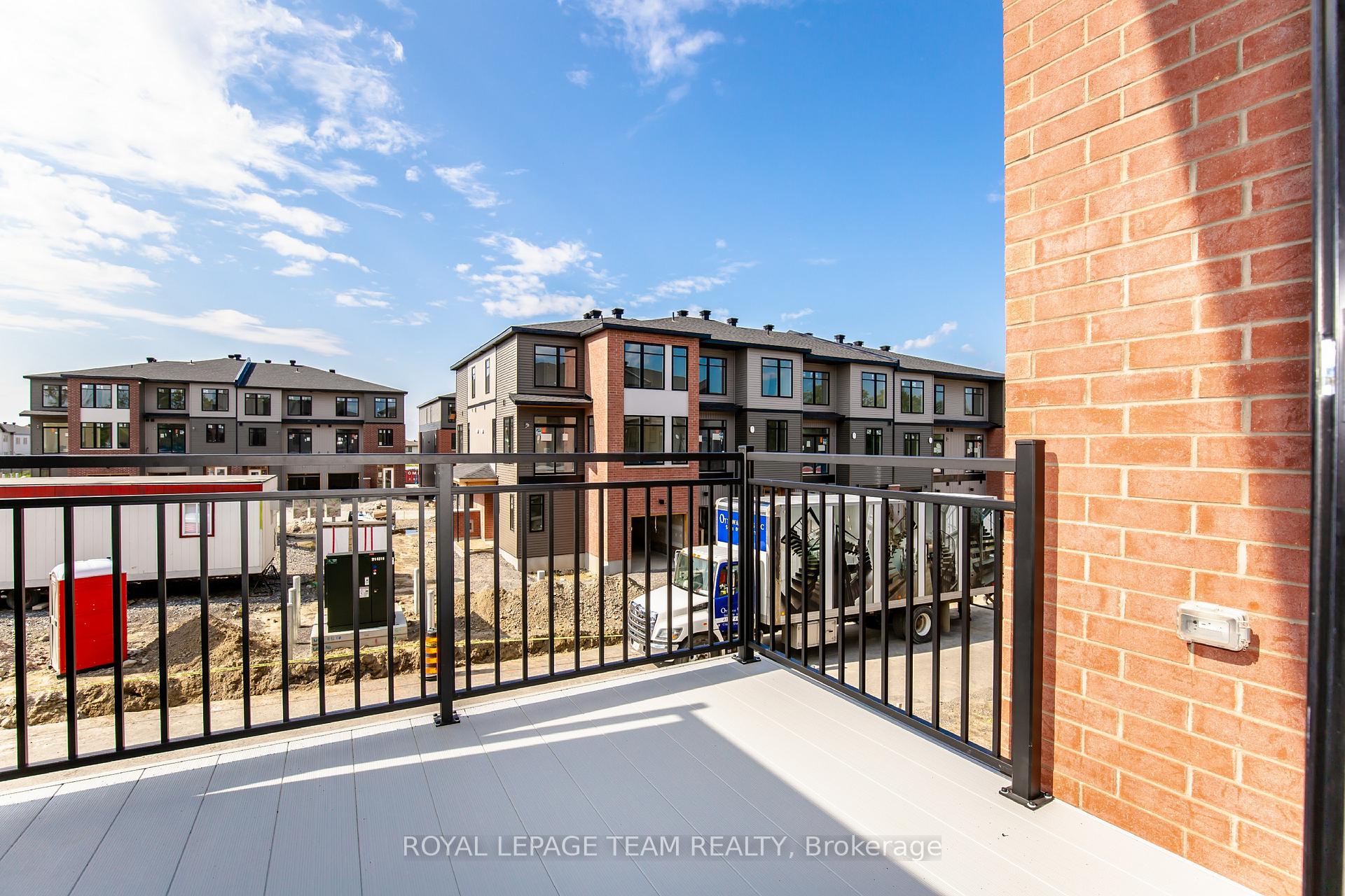 Photo 12 of 206 Tussock Private, Ottawa, Blossom Park/Kemp Park/Findlay Creek — HOMEH