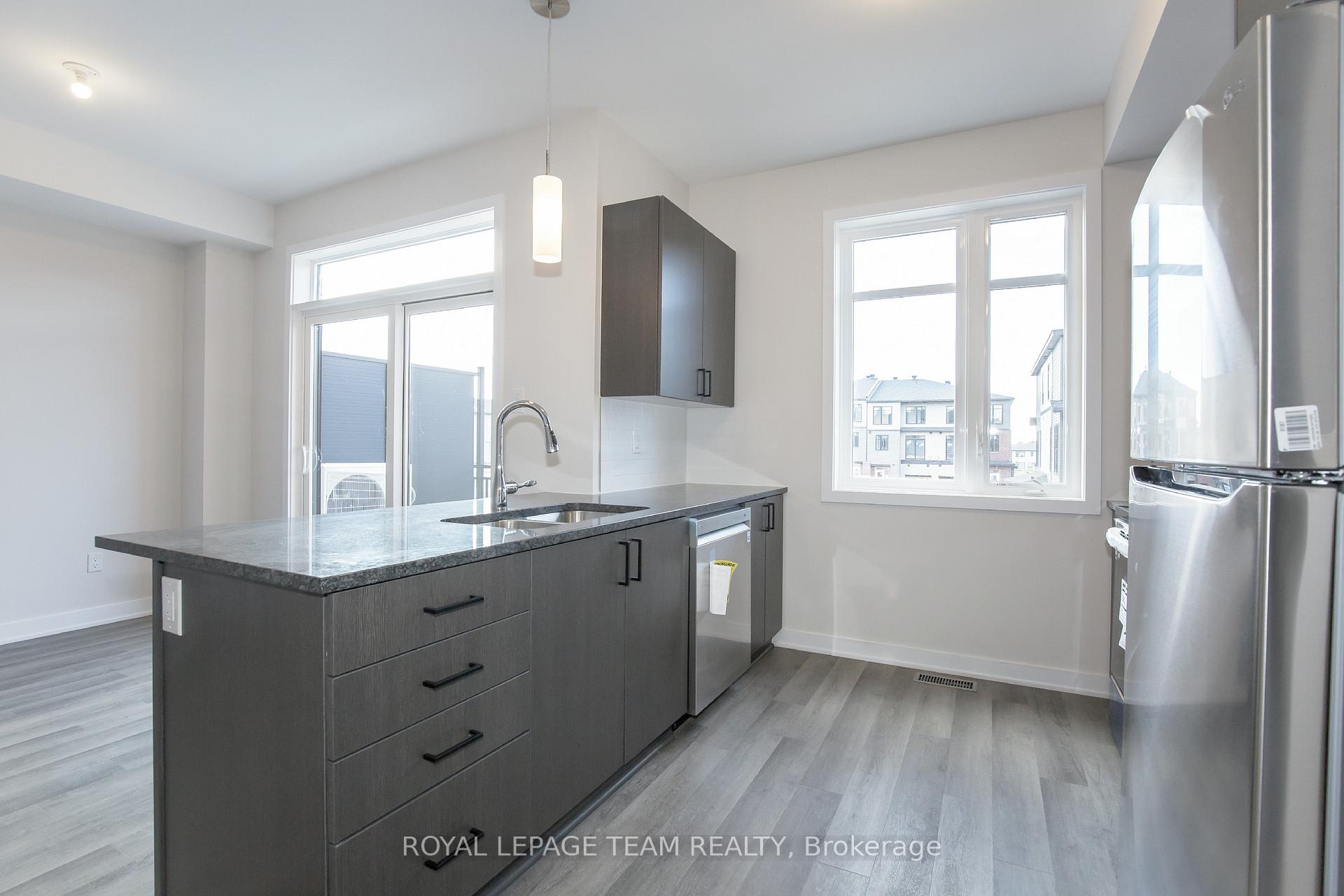 Photo 15 of 206 Tussock Private, Ottawa, Blossom Park/Kemp Park/Findlay Creek — HOMEH
