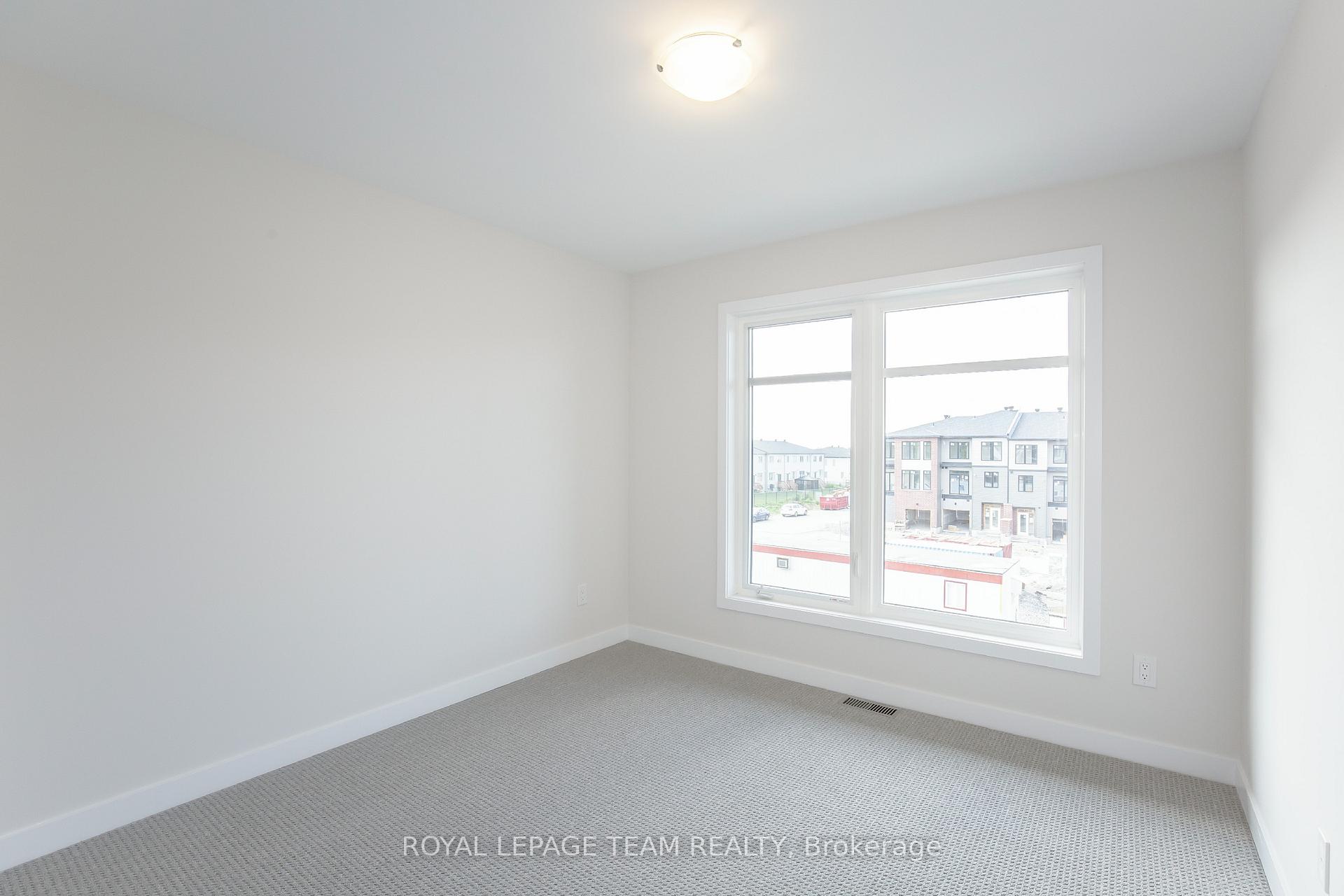 Photo 24 of 206 Tussock Private, Ottawa, Blossom Park/Kemp Park/Findlay Creek — HOMEH