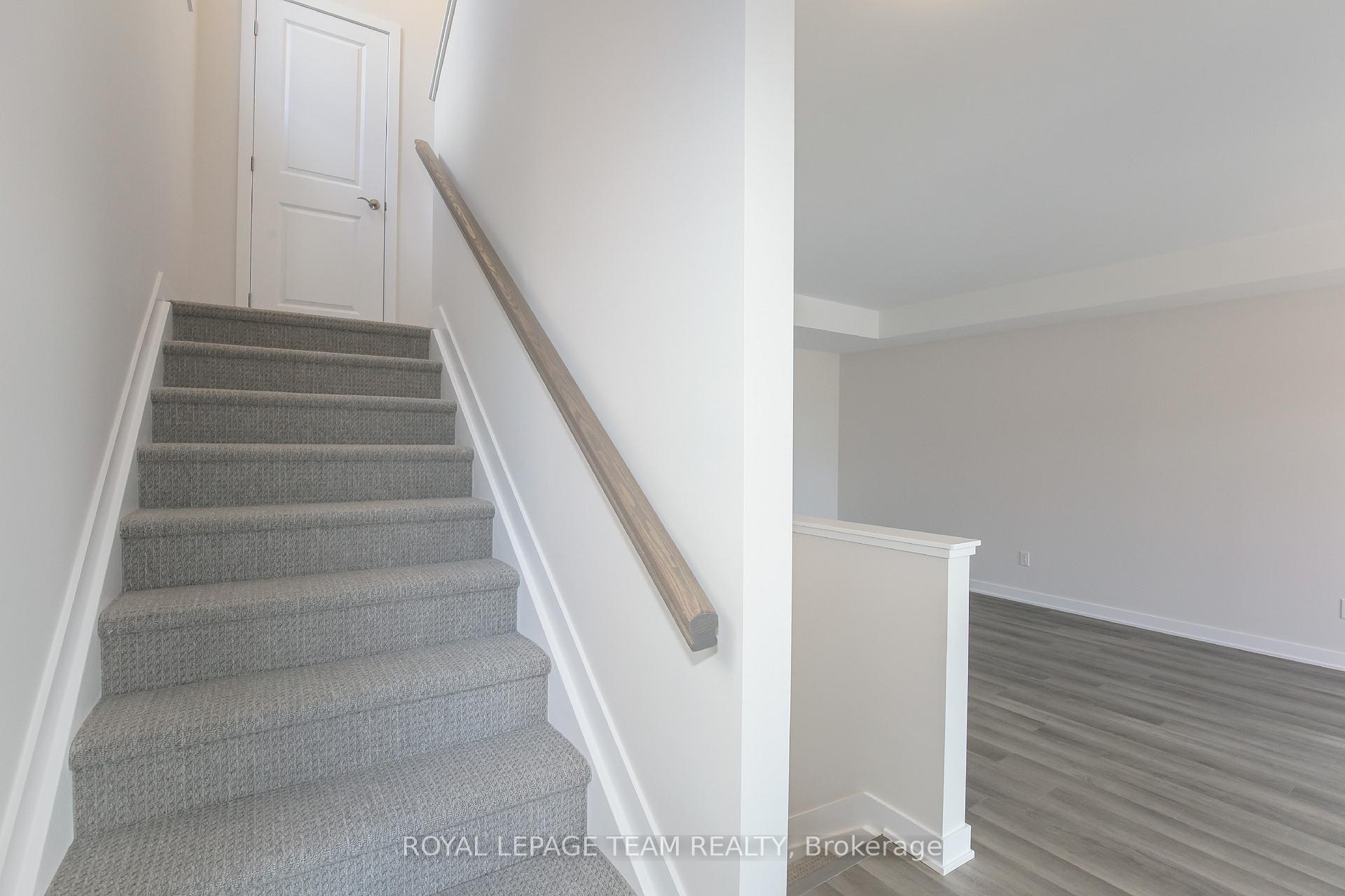 Photo 16 of 206 Tussock Private, Ottawa, Blossom Park/Kemp Park/Findlay Creek — HOMEH