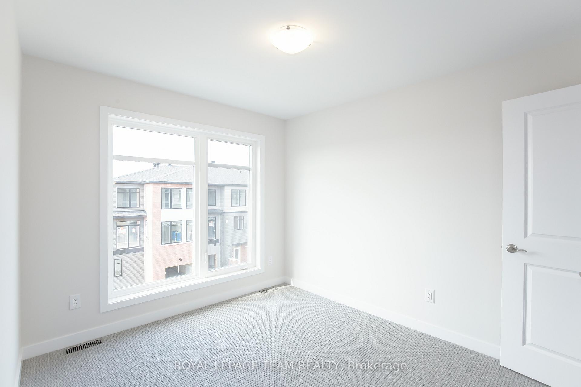 Photo 11 of 206 Tussock Private, Ottawa, Blossom Park/Kemp Park/Findlay Creek — HOMEH