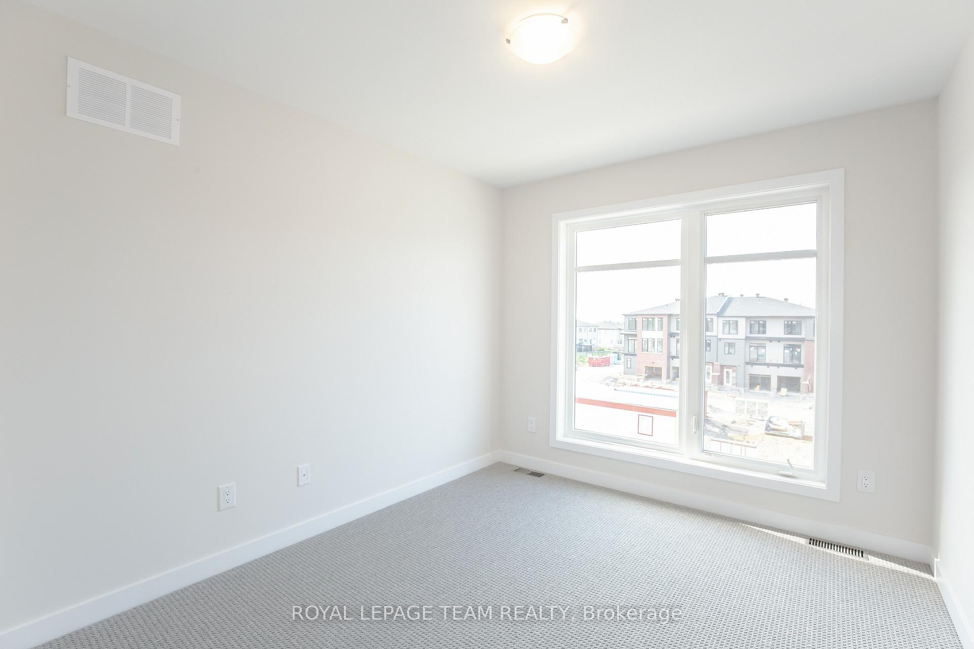 Photo 25 of 206 Tussock Private, Ottawa, Blossom Park/Kemp Park/Findlay Creek — HOMEH