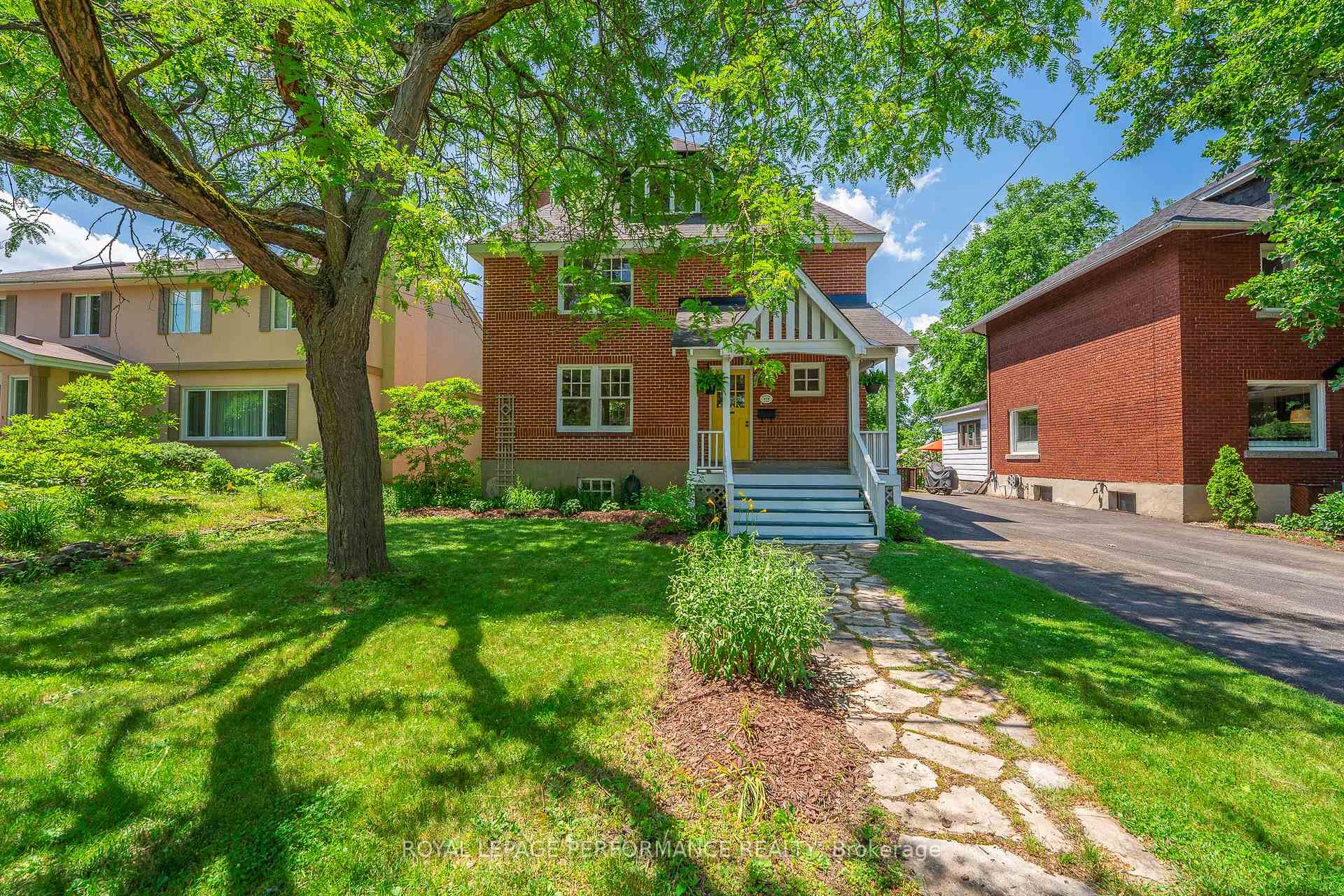 Photo 4 of 458 Melbourne Avenue, Ottawa, McKellar/Highland — HOMEH
