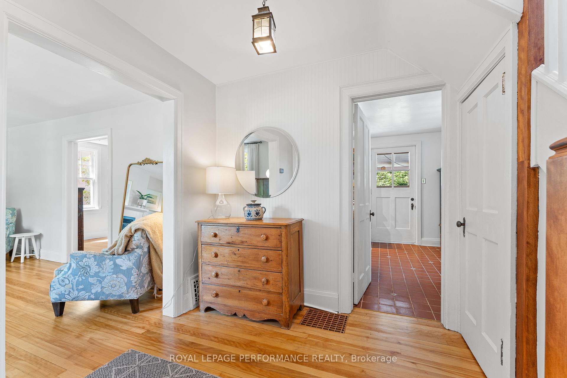 Photo 5 of 458 Melbourne Avenue, Ottawa, McKellar/Highland — HOMEH