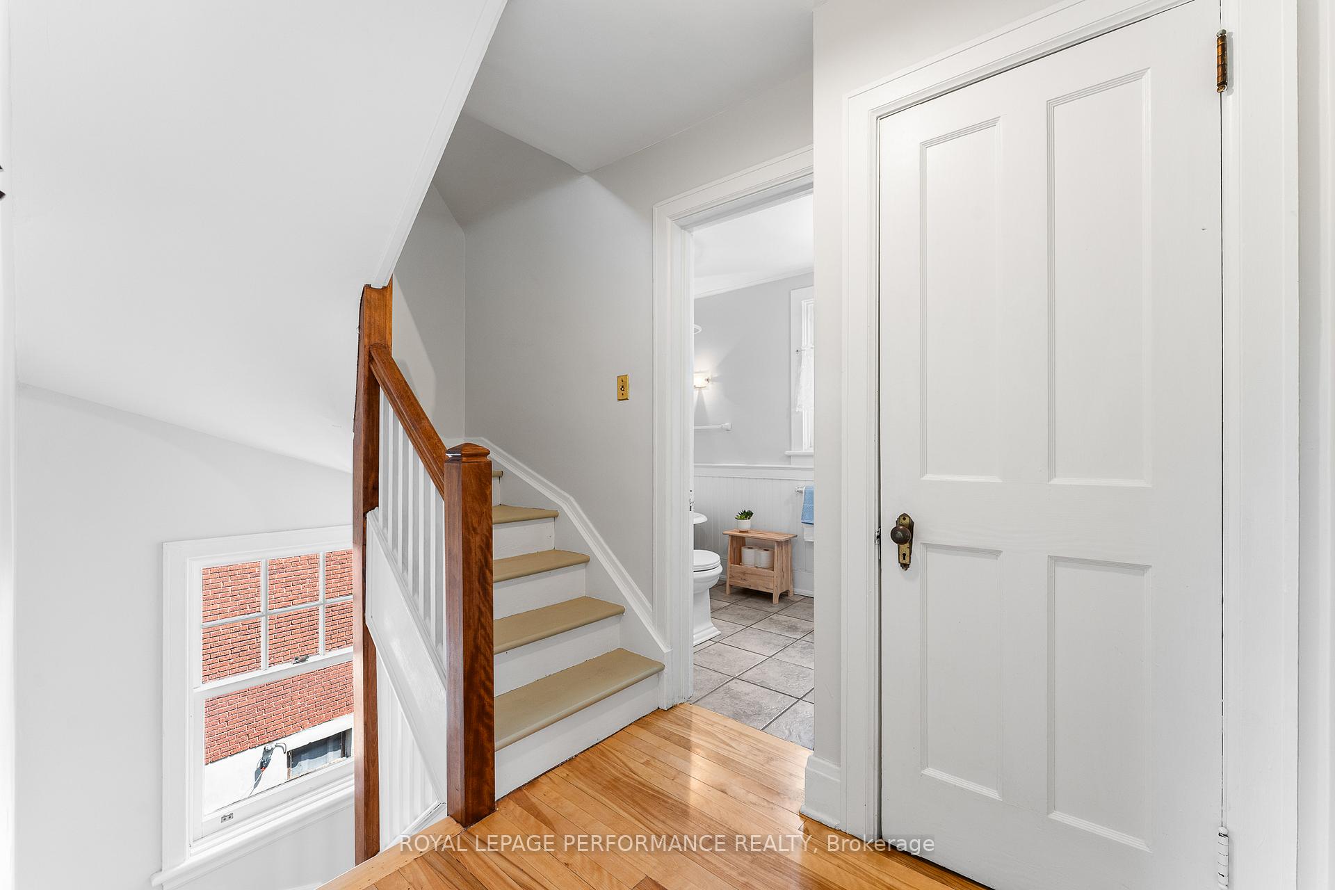 Photo 17 of 458 Melbourne Avenue, Ottawa, McKellar/Highland — HOMEH