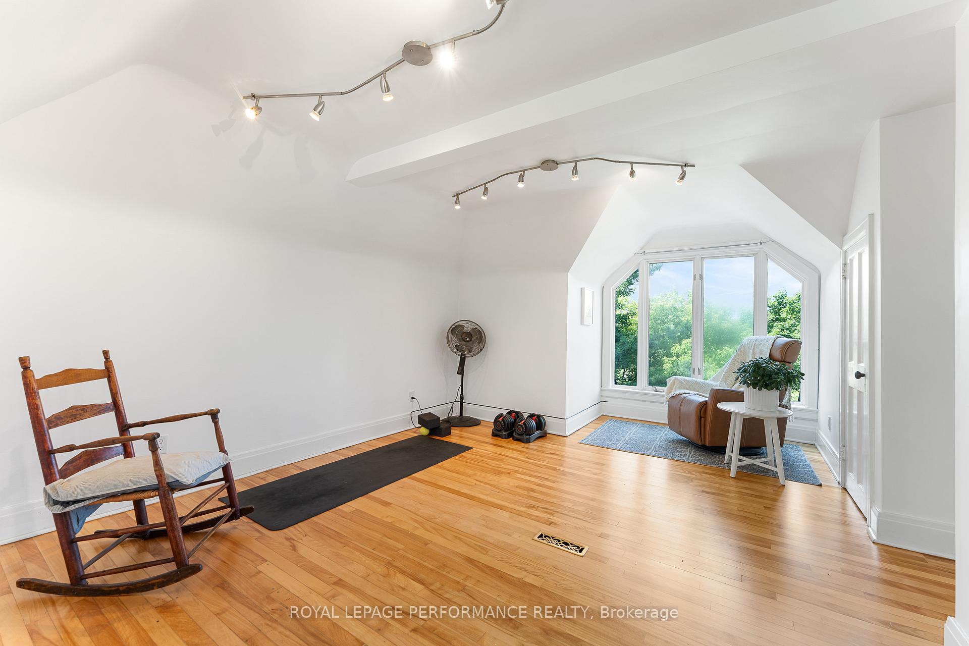 Photo 38 of 458 Melbourne Avenue, Ottawa, McKellar/Highland — HOMEH