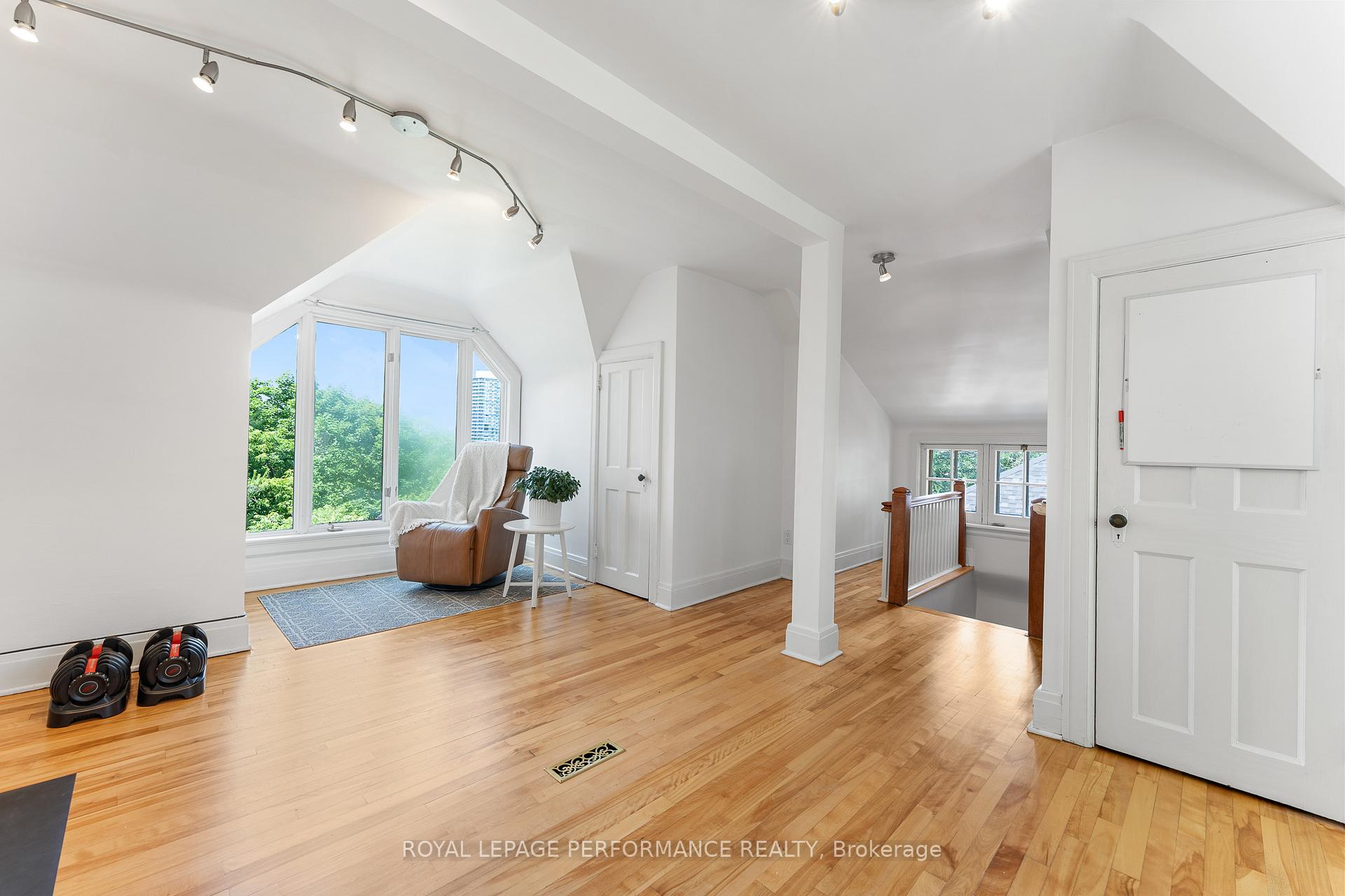 Photo 36 of 458 Melbourne Avenue, Ottawa, McKellar/Highland — HOMEH