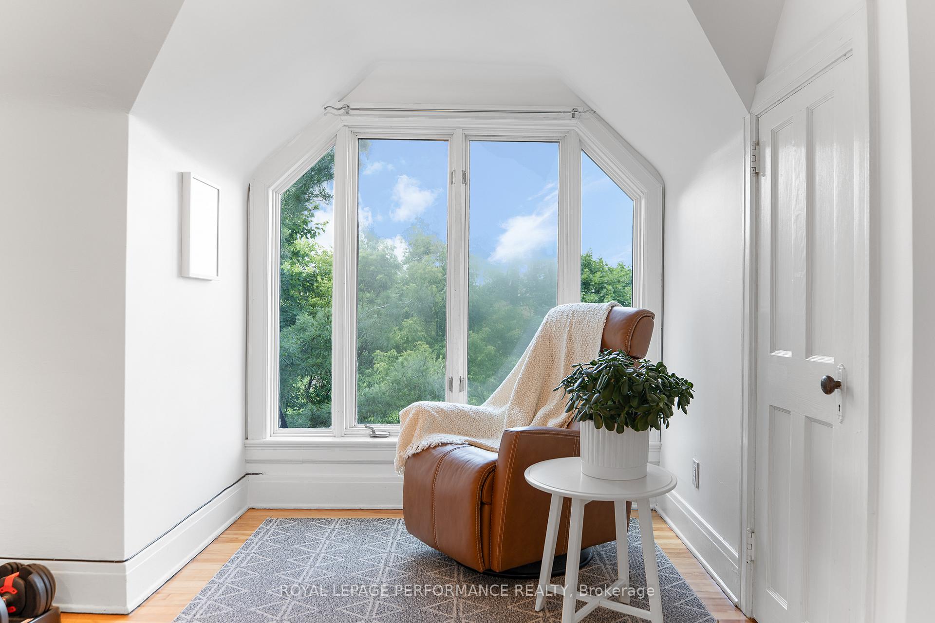 Photo 37 of 458 Melbourne Avenue, Ottawa, McKellar/Highland — HOMEH
