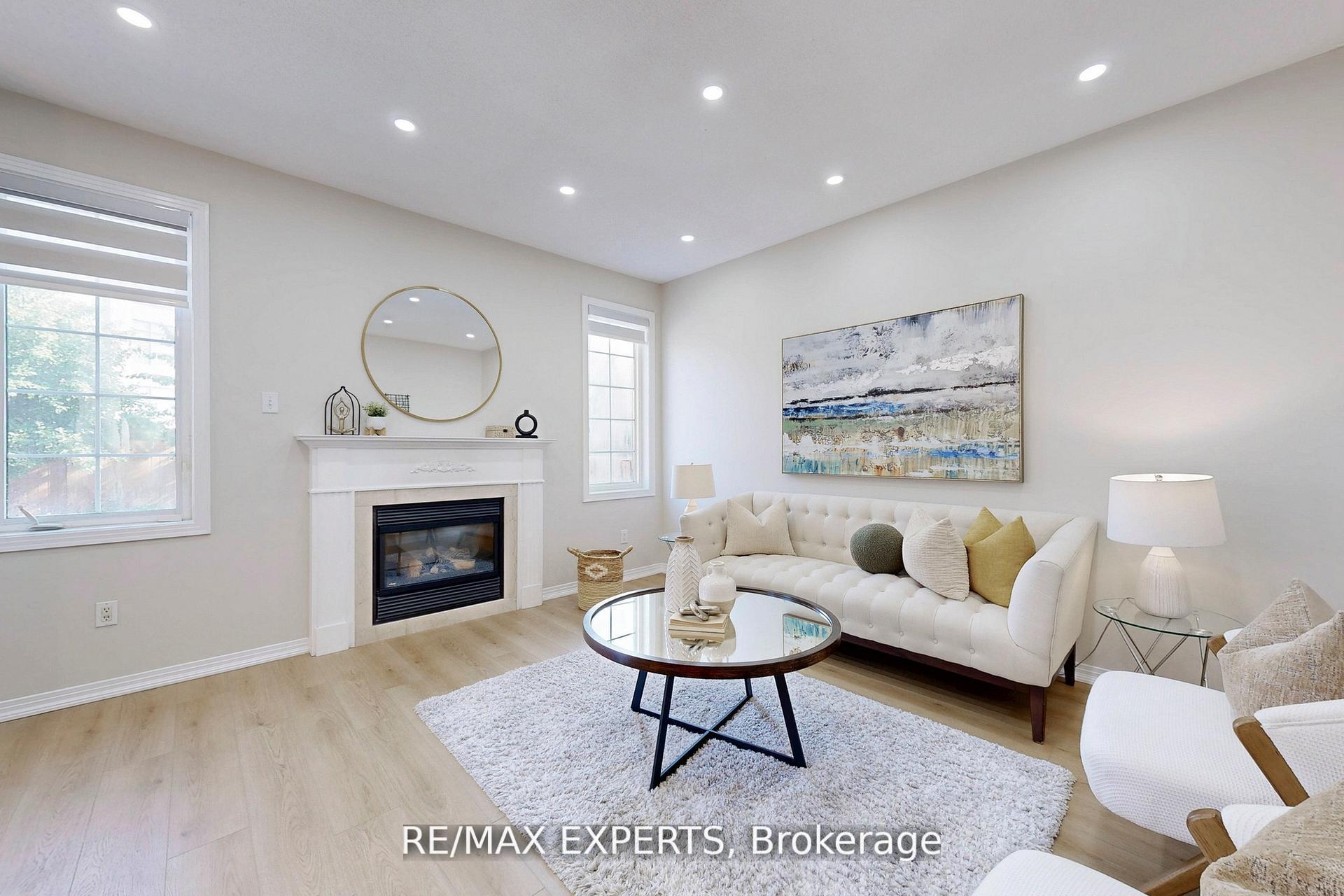 Photo 6 of 187 Hopecrest Road, Markham, Cachet — HOMEH