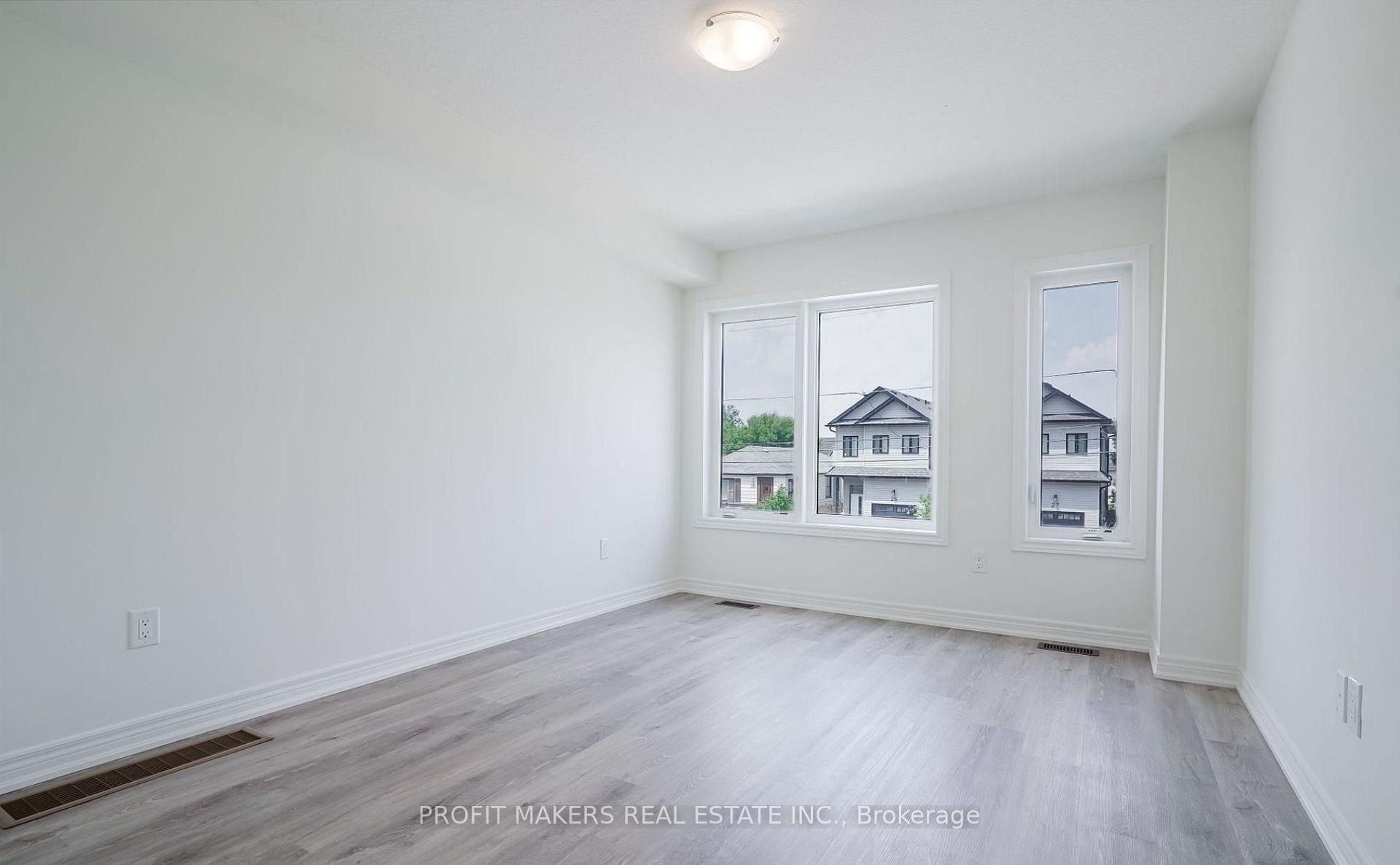 Photo 2 of 38 Reid Avenue N, Hamilton, McQuesten — HOMEH