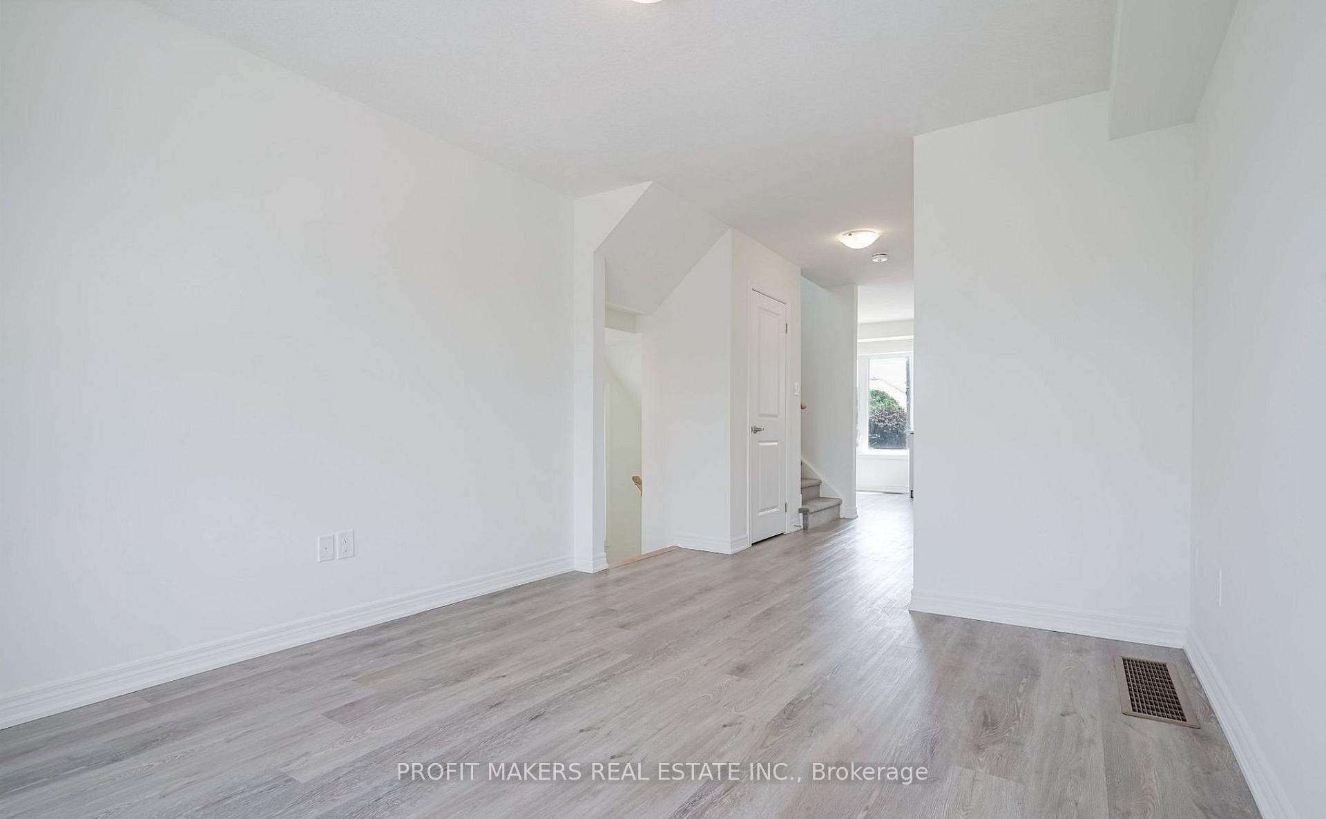 Photo 3 of 38 Reid Avenue N, Hamilton, McQuesten — HOMEH