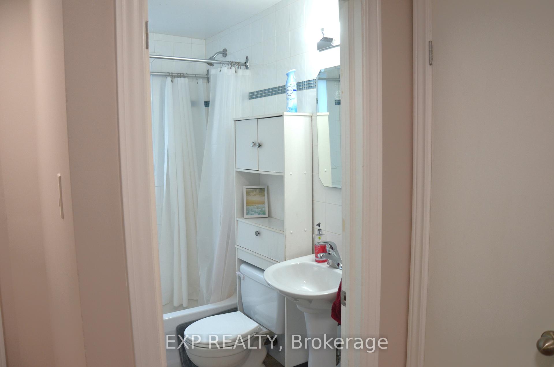Photo 11 of Unit 1, 42 Lavergne Street, Ottawa, Vanier — HOMEH