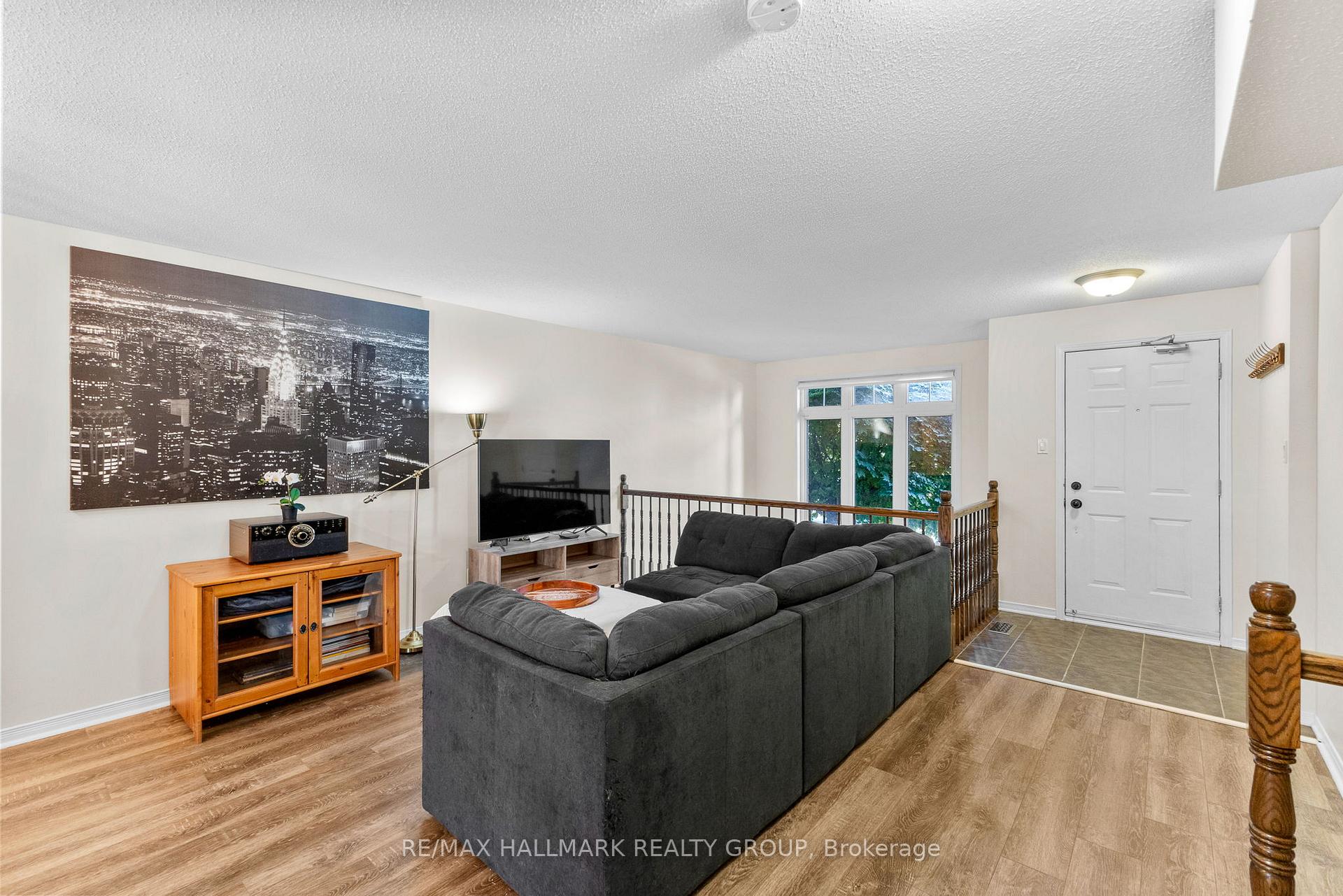 Photo 3 of Unit 7, 325 Elite Private, Ottawa, Barrhaven - Longfields — HOMEH