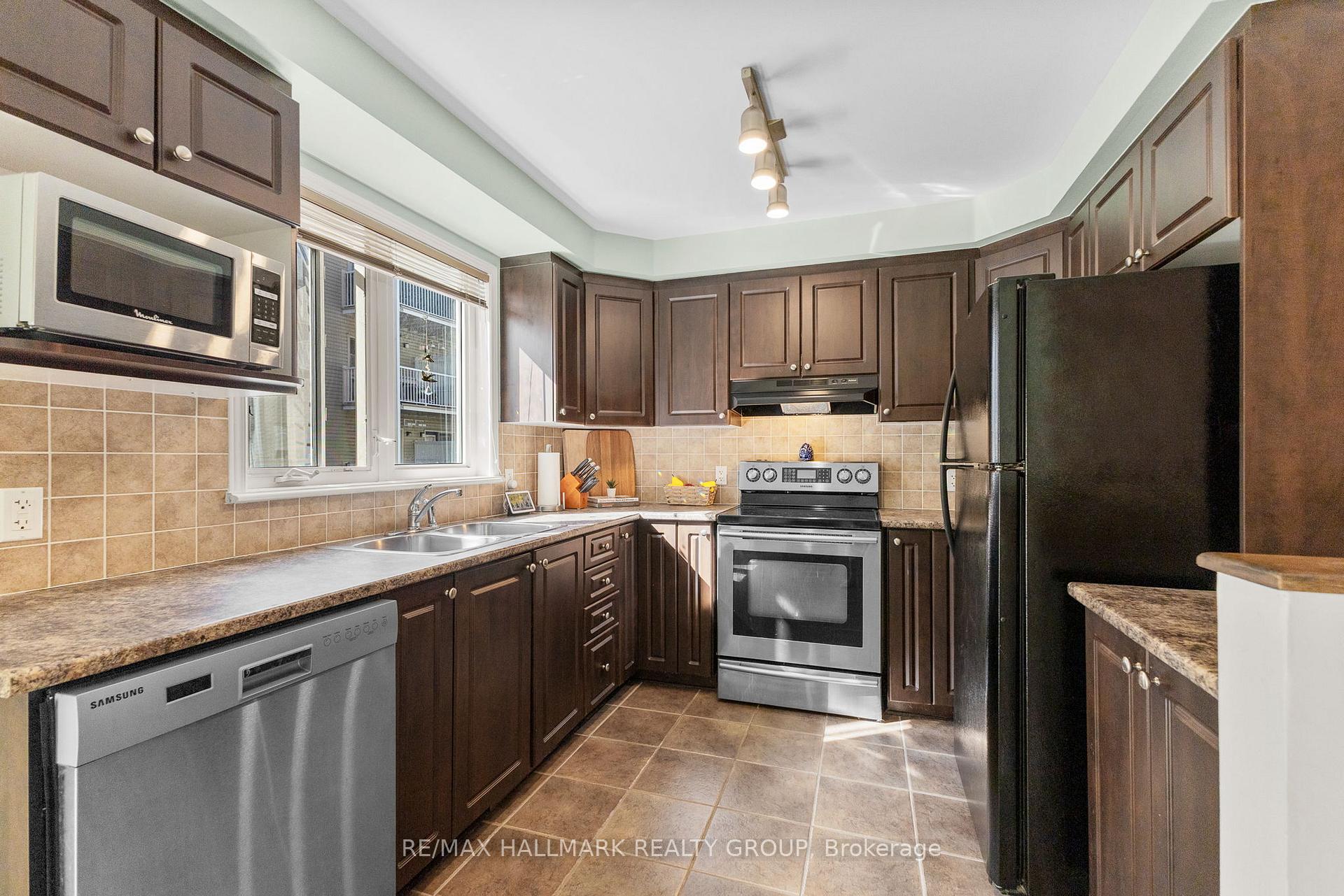 Photo 12 of Unit 7, 325 Elite Private, Ottawa, Barrhaven - Longfields — HOMEH