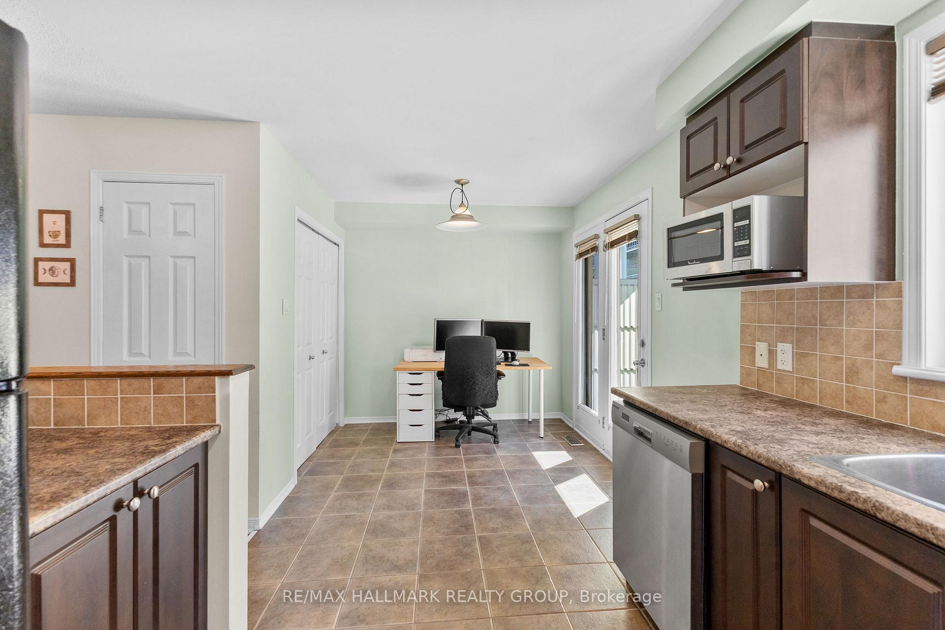 Photo 7 of Unit 7, 325 Elite Private, Ottawa, Barrhaven - Longfields — HOMEH