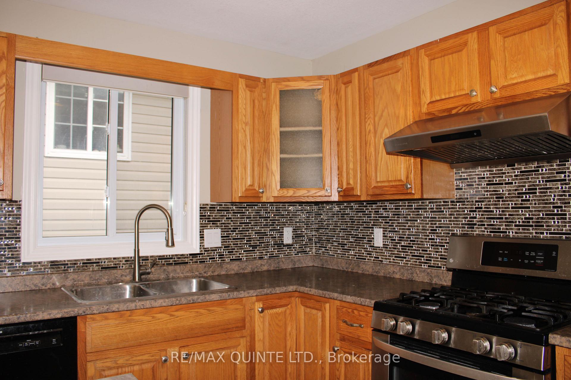 Photo 9 of 199 Nicholas Street, Quinte West, Trenton Ward — HOMEH