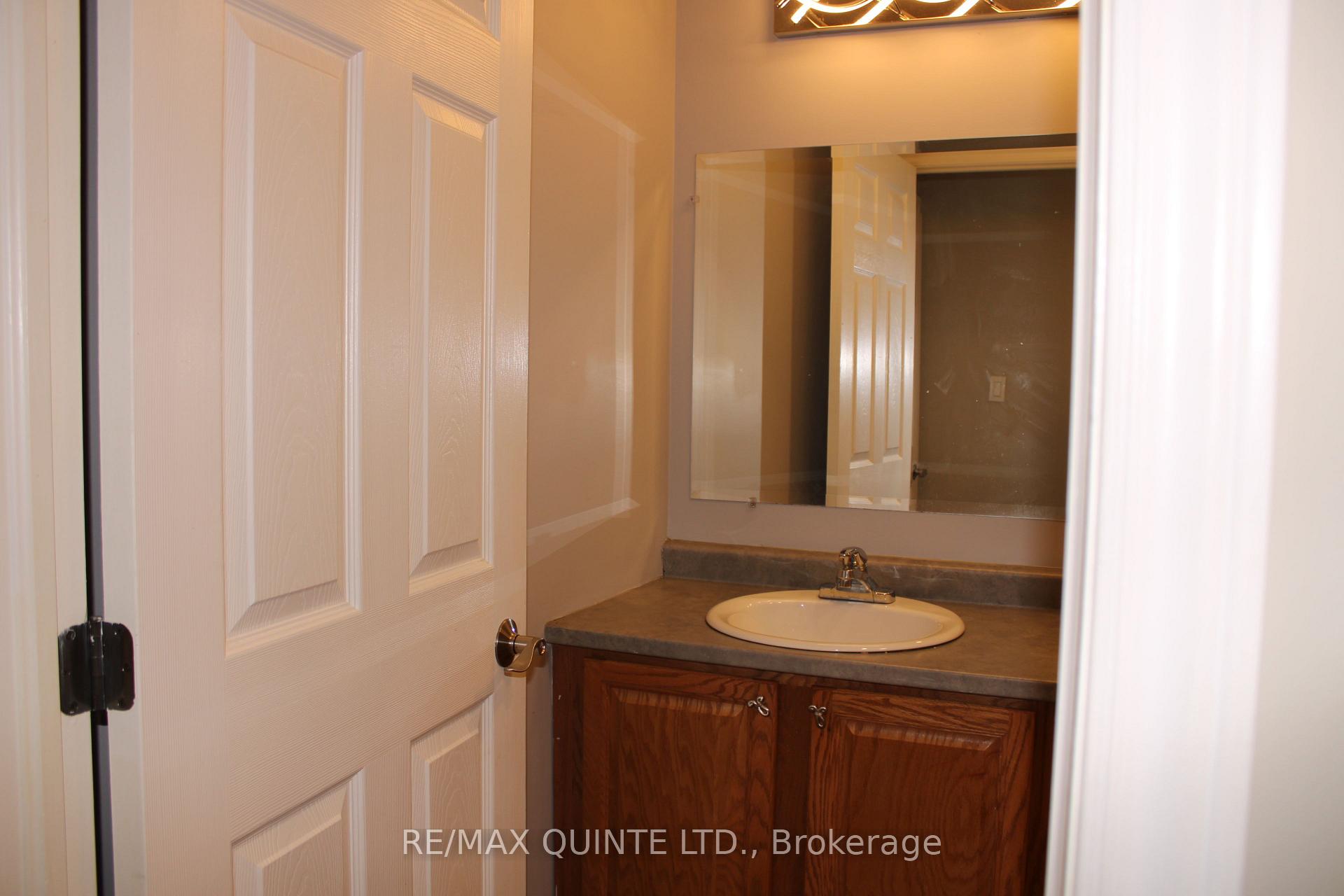 Photo 6 of 199 Nicholas Street, Quinte West, Trenton Ward — HOMEH