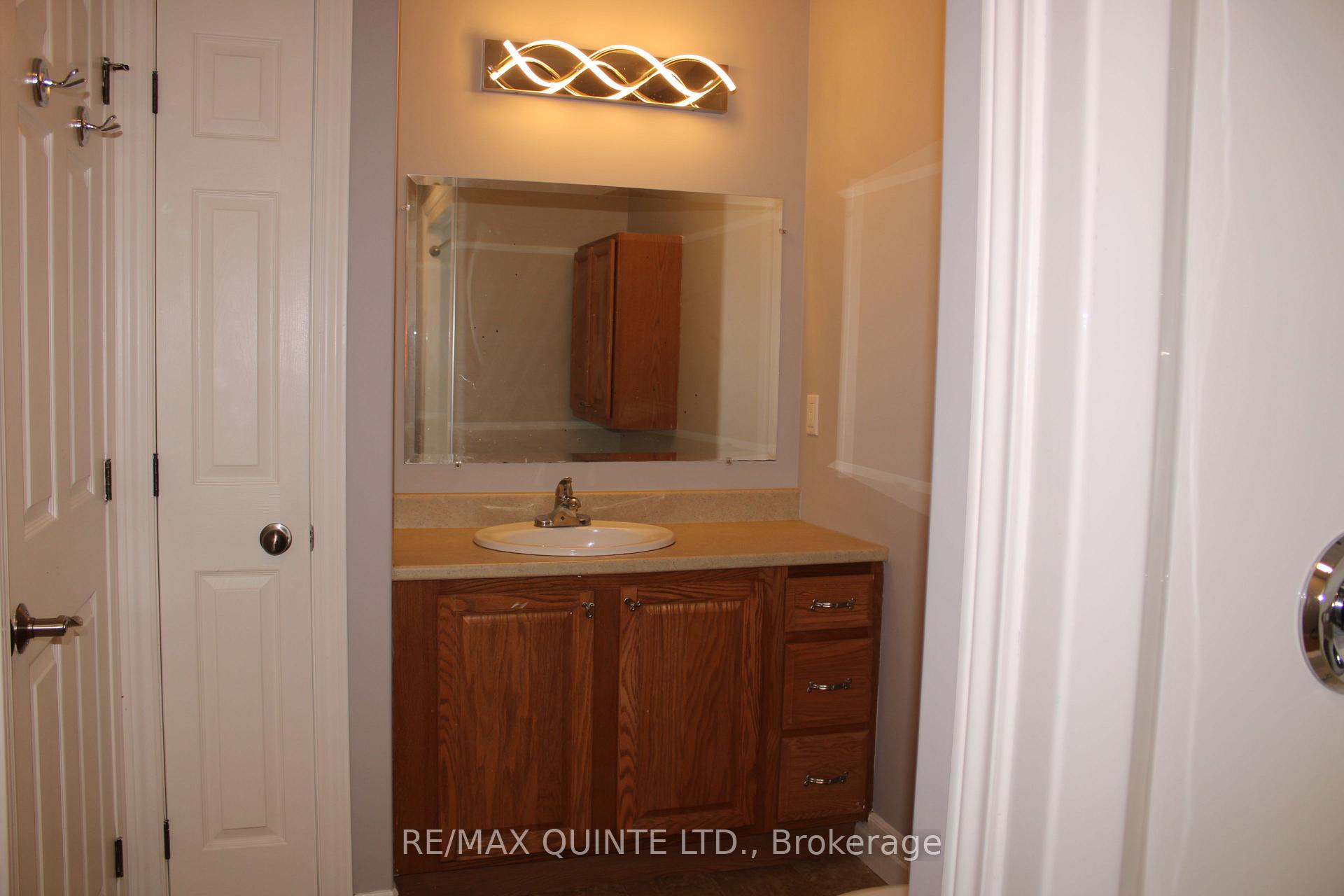 Photo 10 of 199 Nicholas Street, Quinte West, Trenton Ward — HOMEH