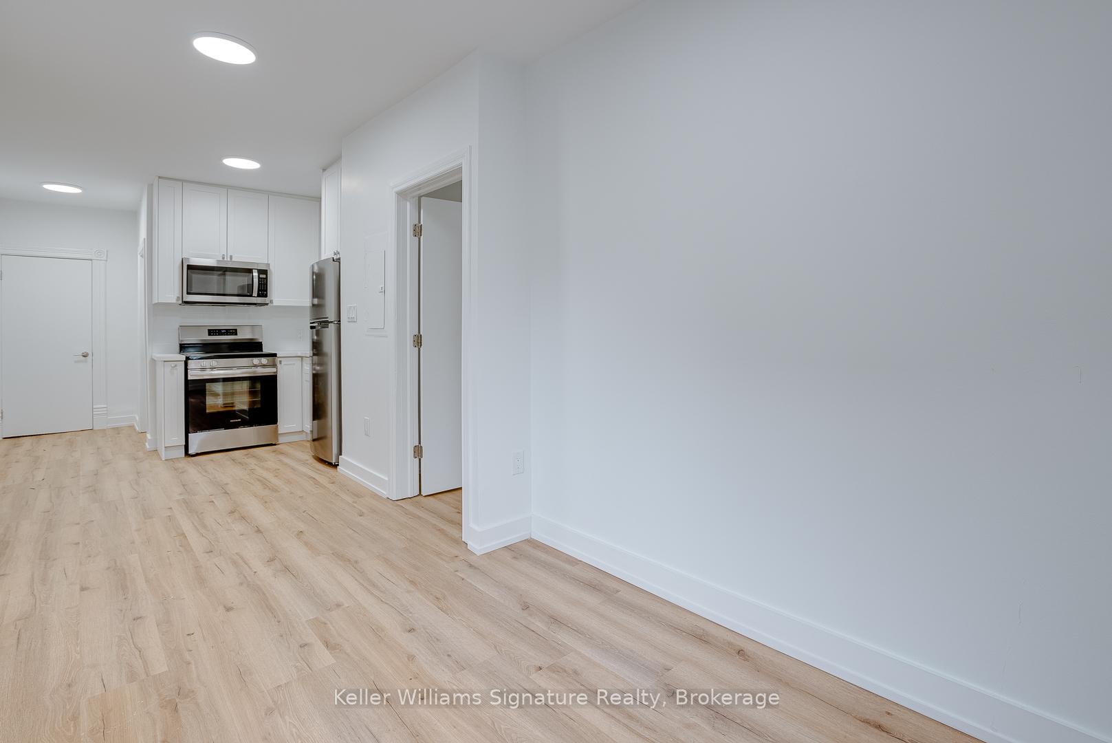 Photo 2 of Unit 2, 200 King Street, St. Catharines, Downtown — HOMEH