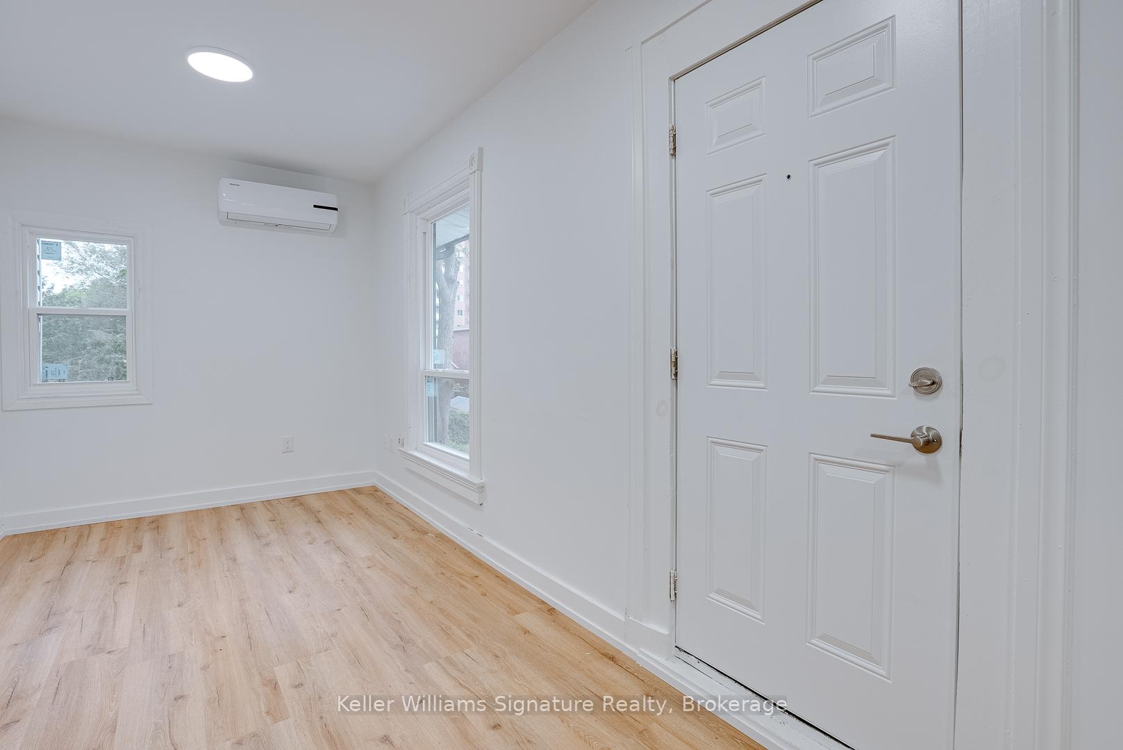 Photo 3 of Unit 2, 200 King Street, St. Catharines, Downtown — HOMEH