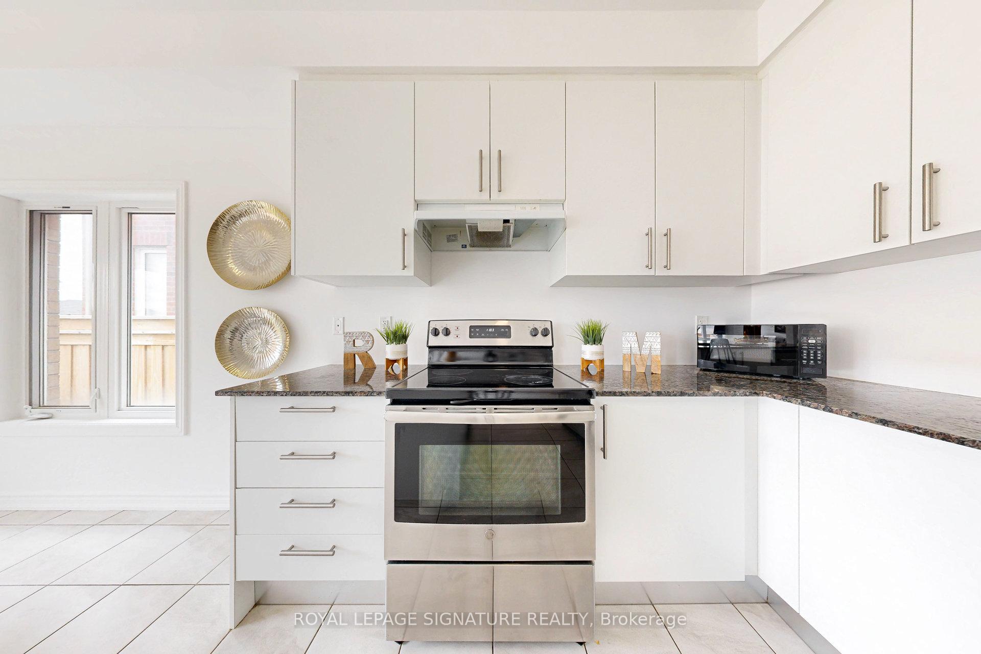 Photo 18 of 137 Elephant Hill Drive, Clarington, Bowmanville — HOMEH