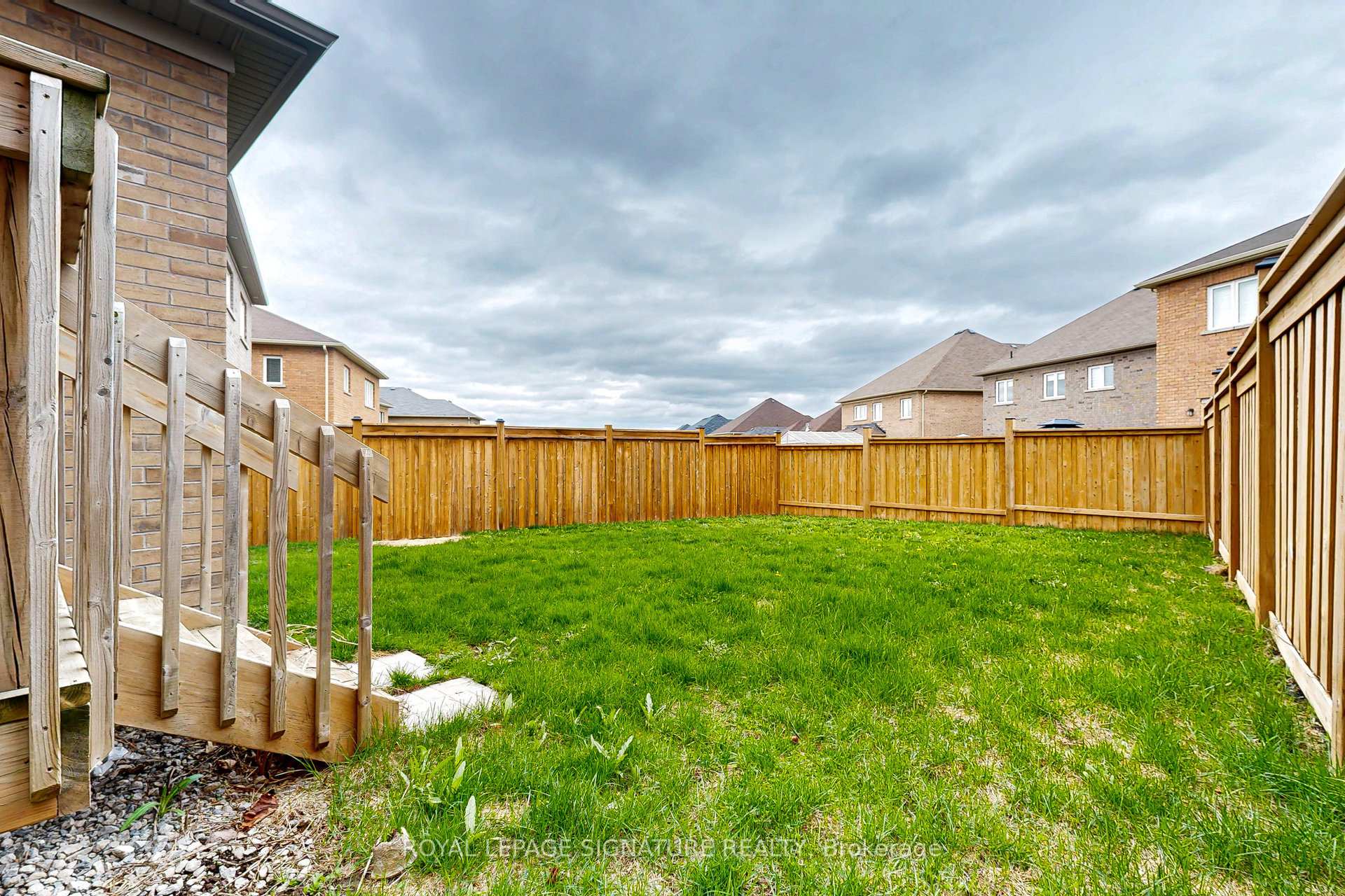 Photo 39 of 137 Elephant Hill Drive, Clarington, Bowmanville — HOMEH