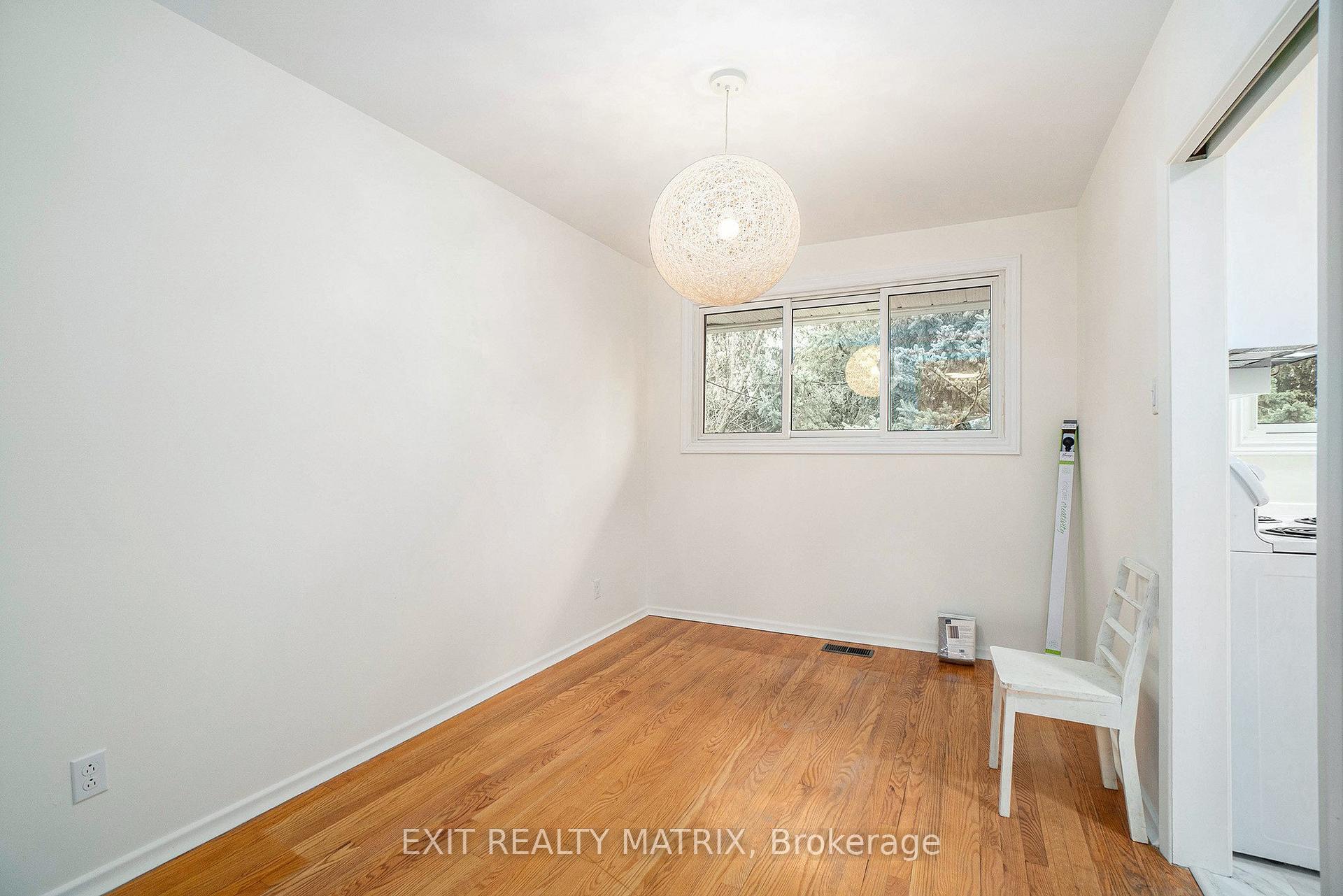 Photo 9 of Unit A, 21 Parkside Crescent, Ottawa, Meadowlands/Crestview — HOMEH