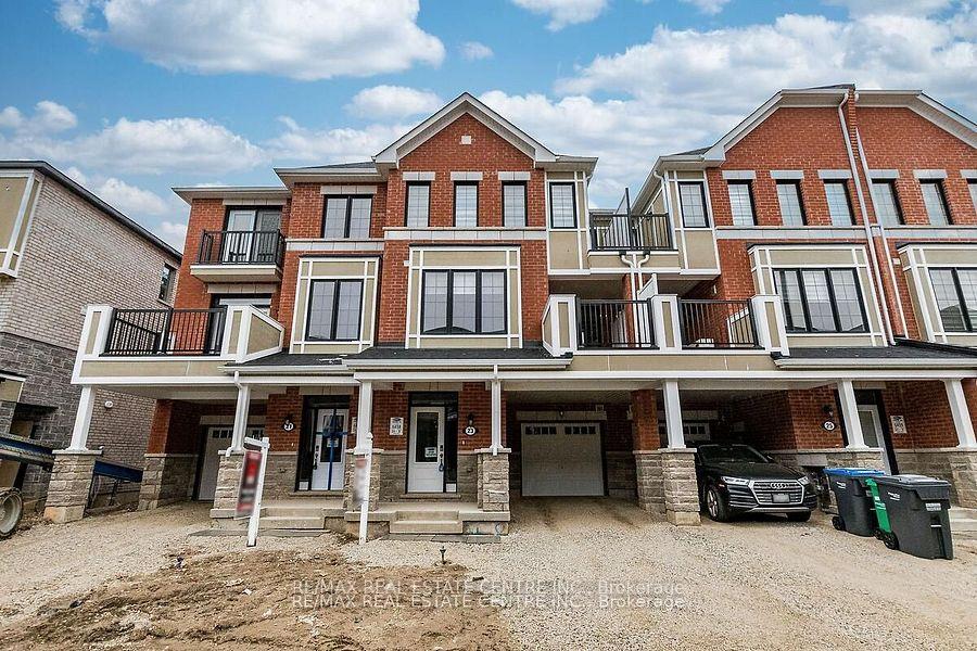 Photo 5 of 23 Melmar Street, Brampton, Northwest Brampton — HOMEH