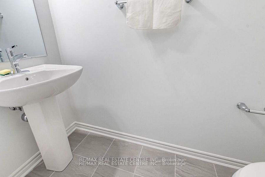 Photo 10 of 23 Melmar Street, Brampton, Northwest Brampton — HOMEH