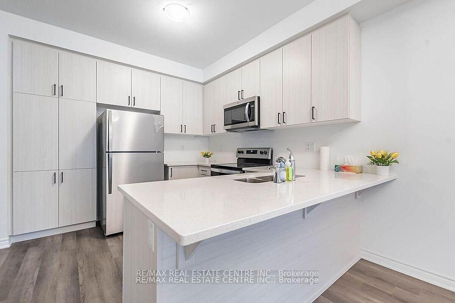 Photo 13 of 23 Melmar Street, Brampton, Northwest Brampton — HOMEH