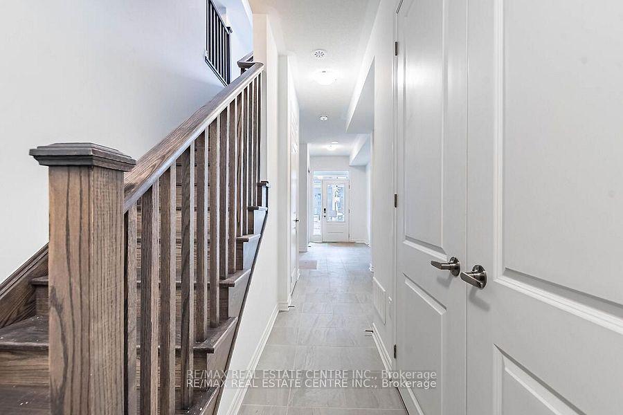 Photo 17 of 23 Melmar Street, Brampton, Northwest Brampton — HOMEH