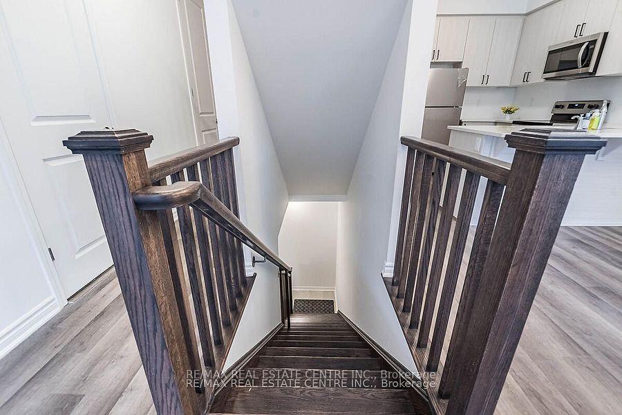 Photo 18 of 23 Melmar Street, Brampton, Northwest Brampton — HOMEH