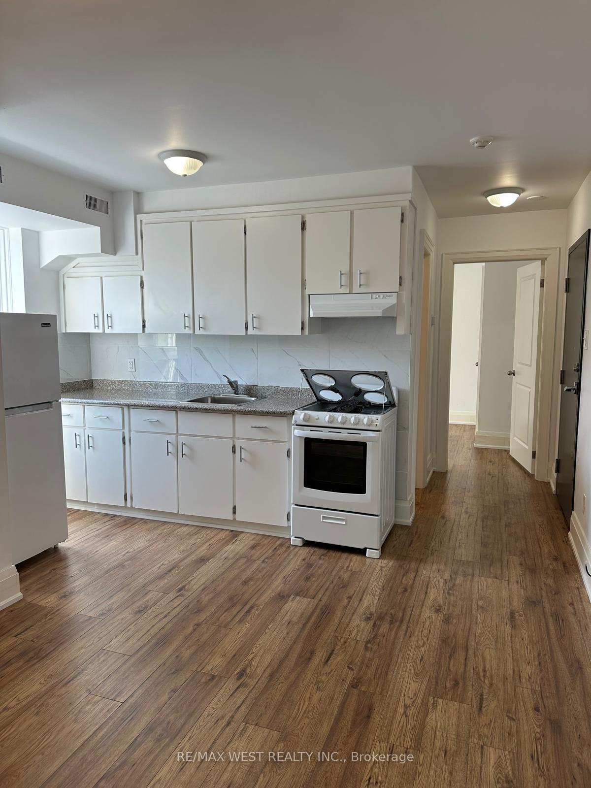 Photo 7 of Unit 3, 398 College Street, Toronto, Palmerston-Little Italy — HOMEH