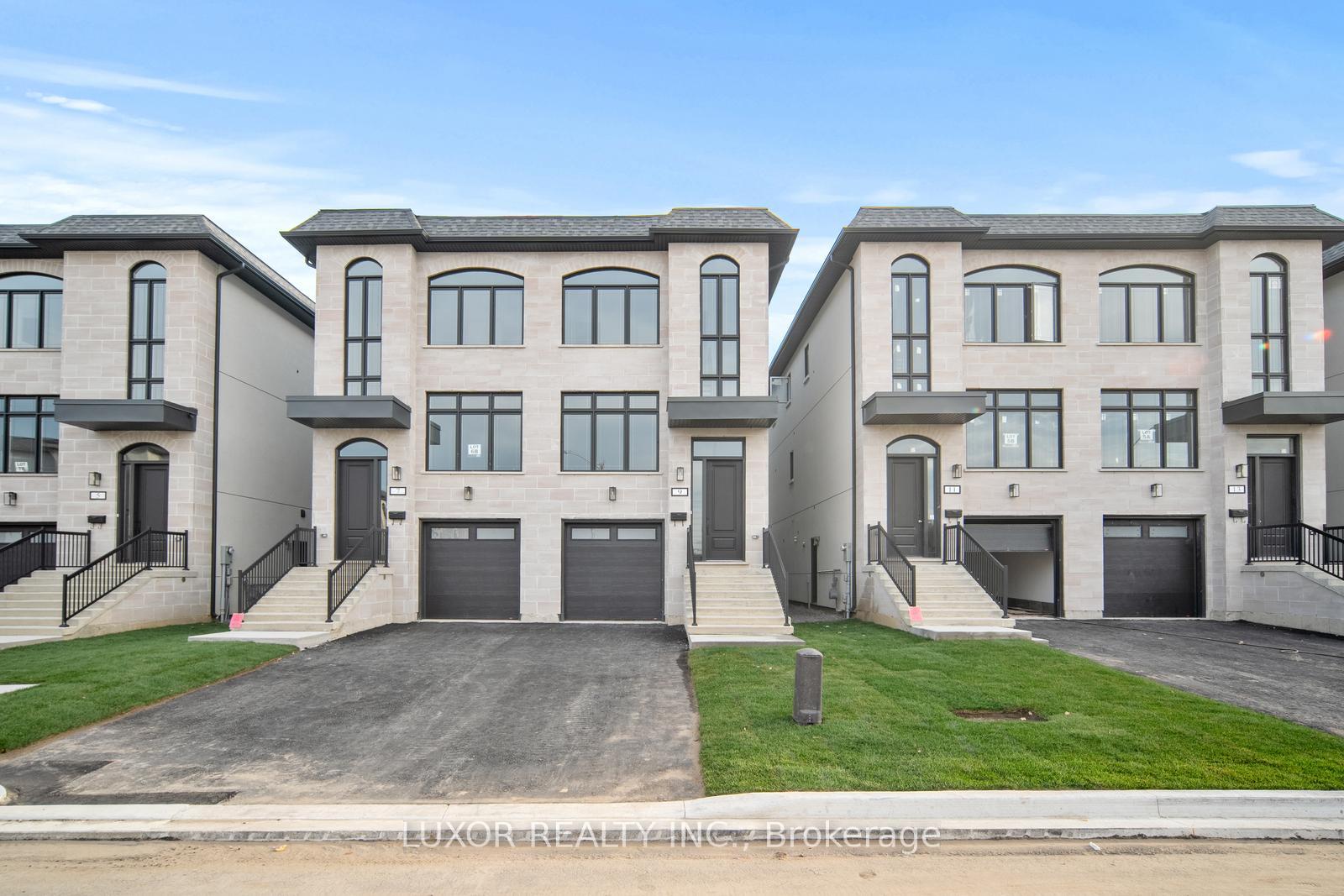 Front of 21 Antonio Court
