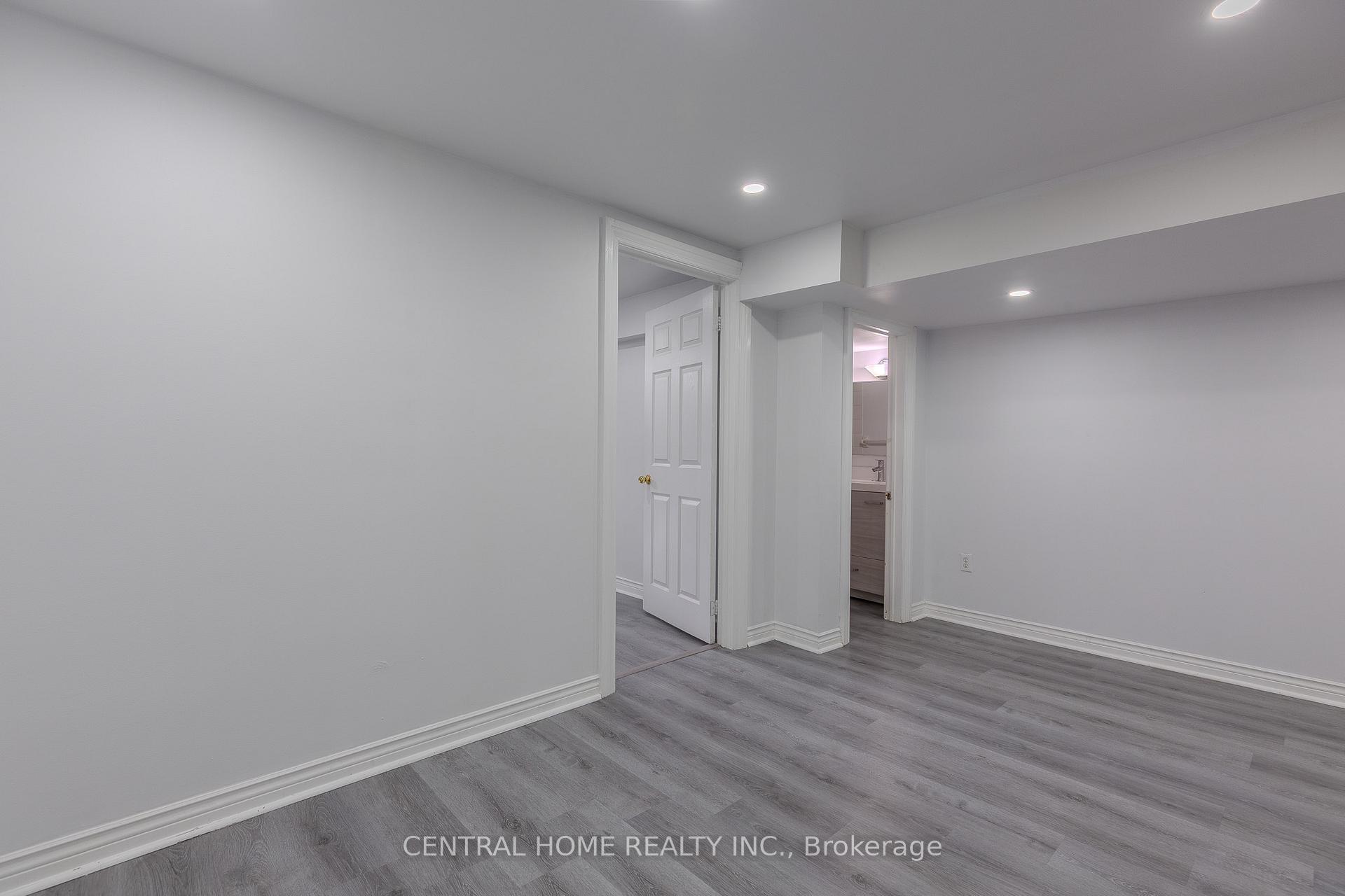 Photo 7 of 149 Terrosa Road, Markham, Middlefield — HOMEH