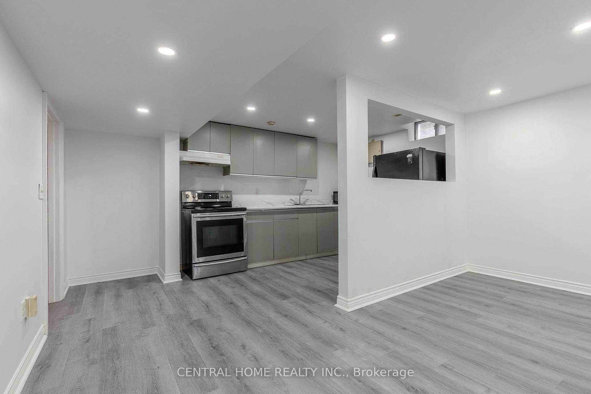 Photo 10 of 149 Terrosa Road, Markham, Middlefield — HOMEH