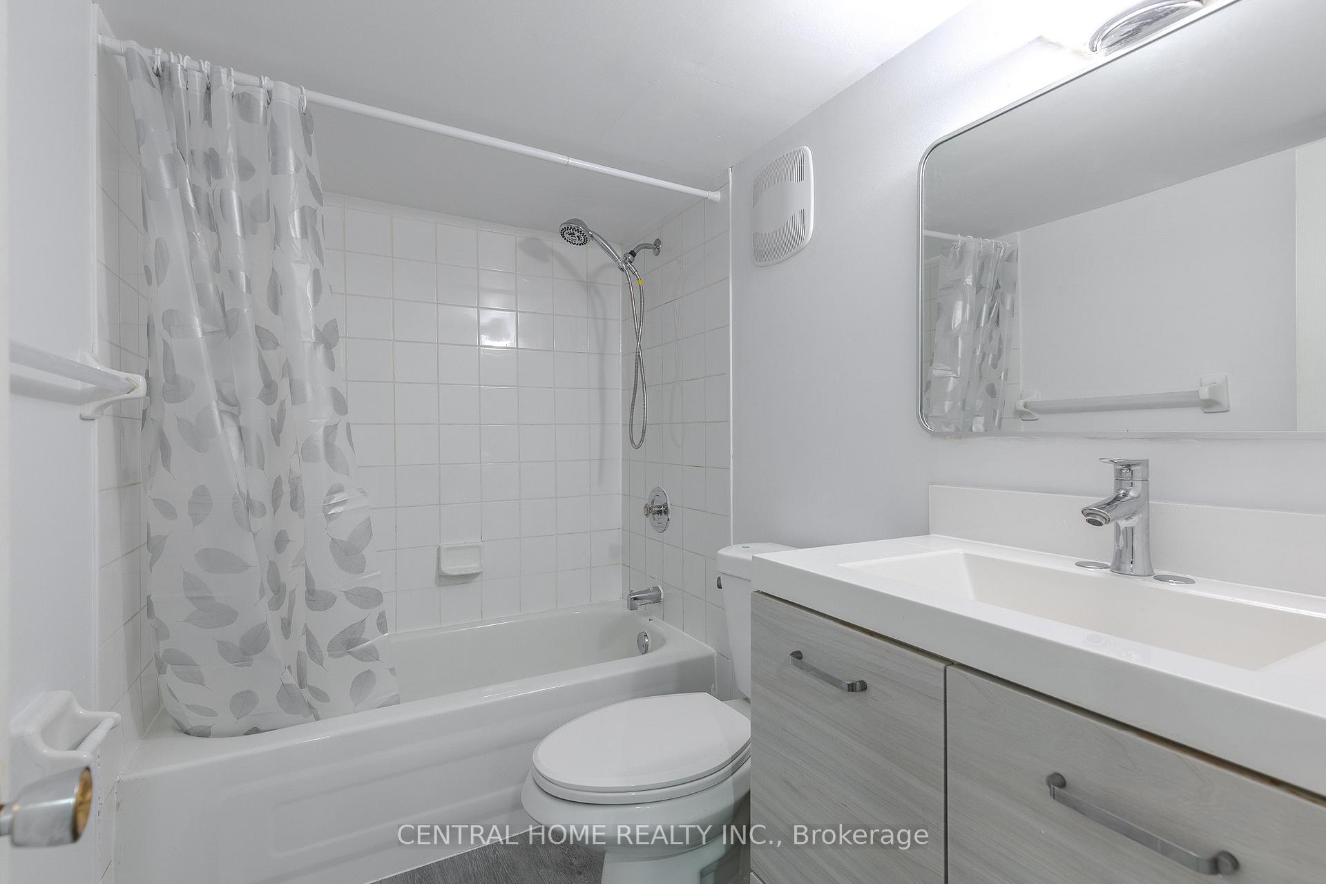 Photo 6 of 149 Terrosa Road, Markham, Middlefield — HOMEH