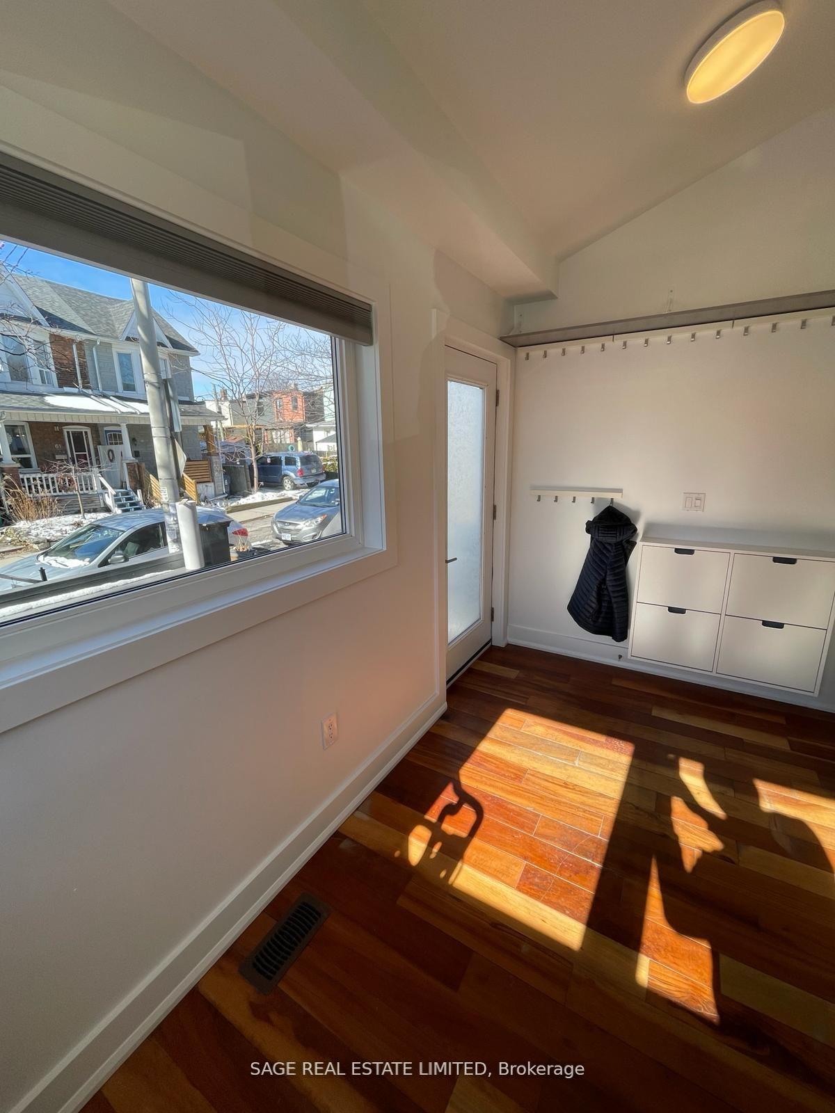 Photo 4 of Unit 1, 52 Delaney Crescent, Toronto, Little Portugal — HOMEH