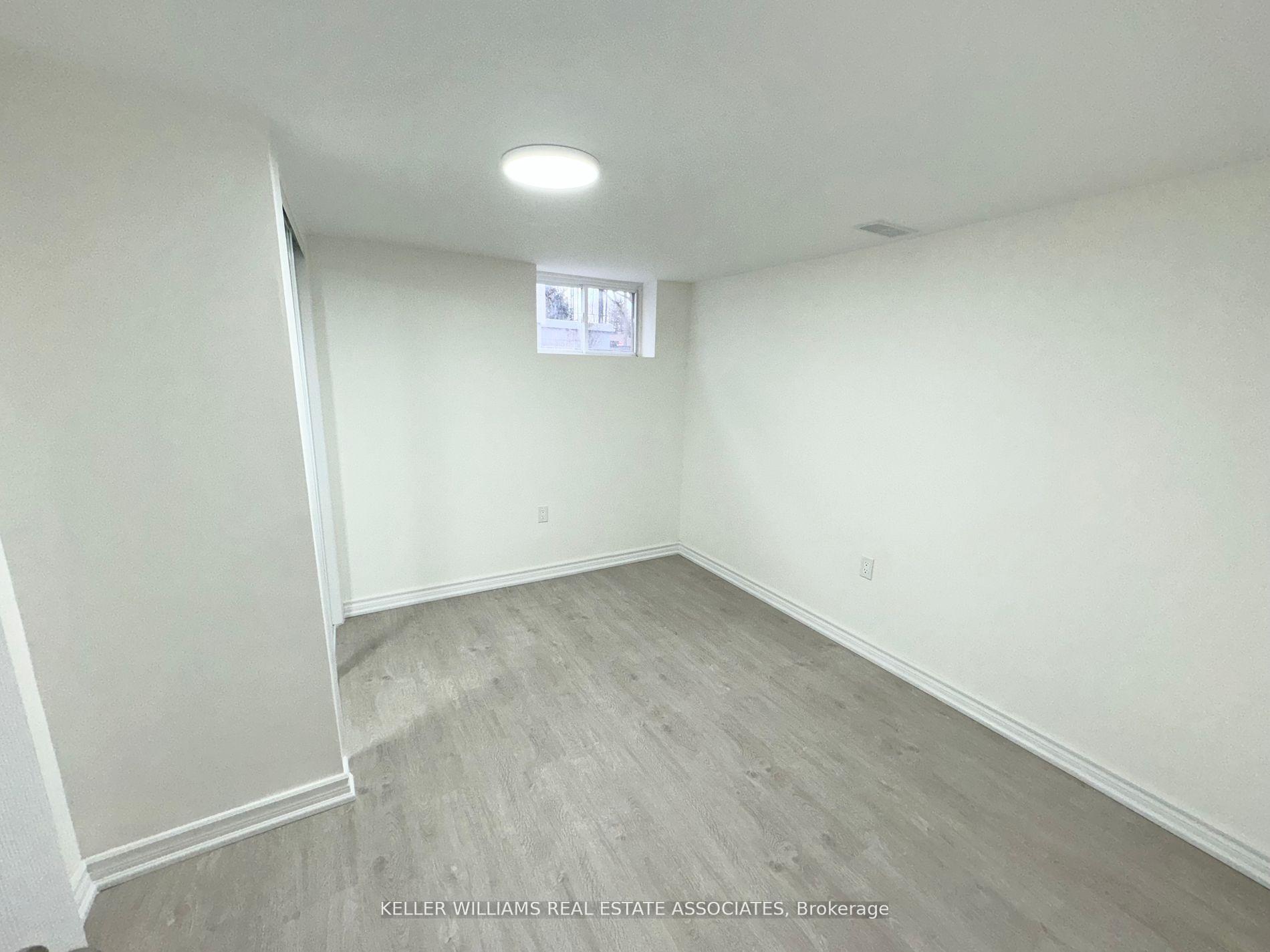 Photo 3 of Unit Bsmt, 777 Brucedale Avenue E, Hamilton, Raleigh — HOMEH