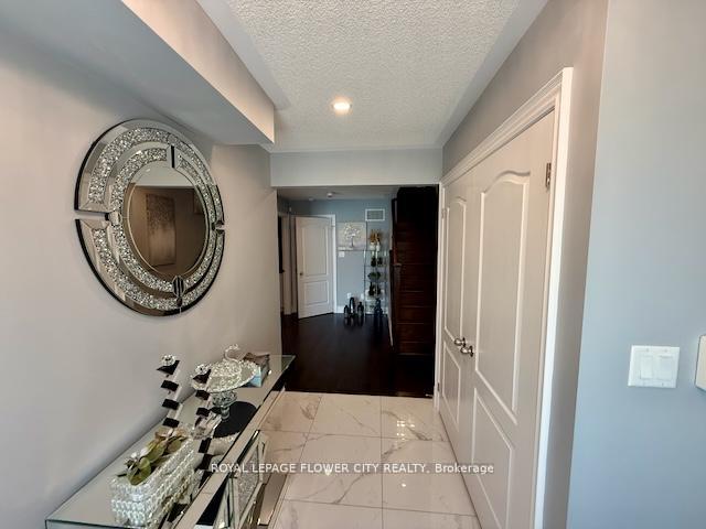 Photo 4 of 8597 Financial Drive, Brampton, Bram West — HOMEH