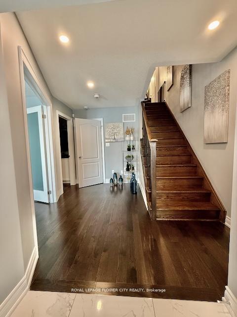Photo 6 of 8597 Financial Drive, Brampton, Bram West — HOMEH
