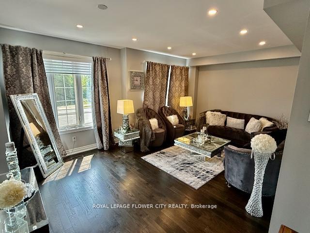 Photo 13 of 8597 Financial Drive, Brampton, Bram West — HOMEH