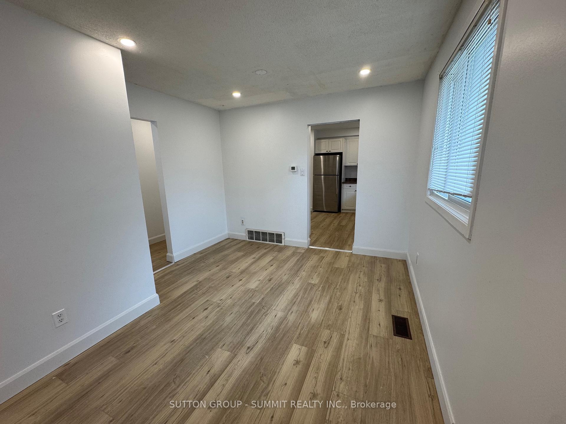 Photo 4 of 5 Fairholme Court, Hamilton, Riverdale — HOMEH